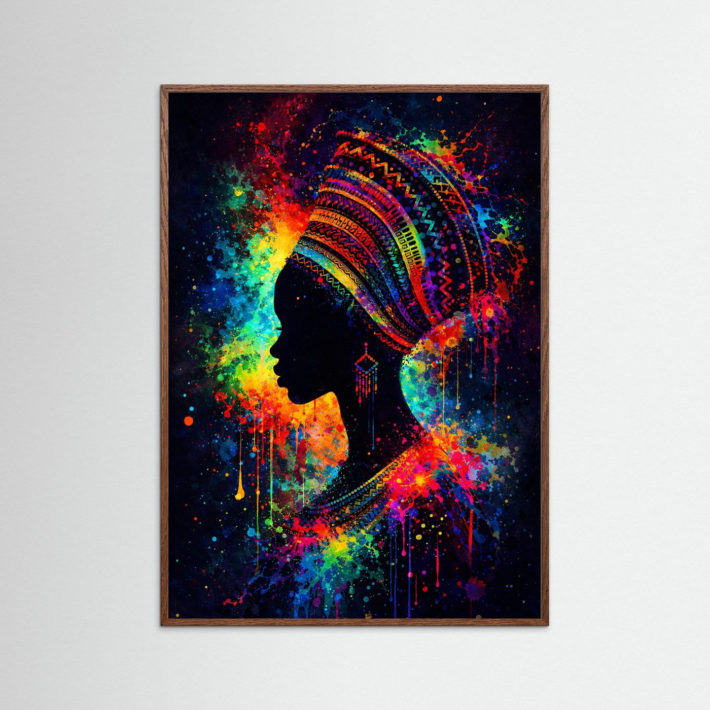 Poster mit Silhouette einer afrikanischen Frau und buntem Kopfschmuck, naturbraun gerahmt