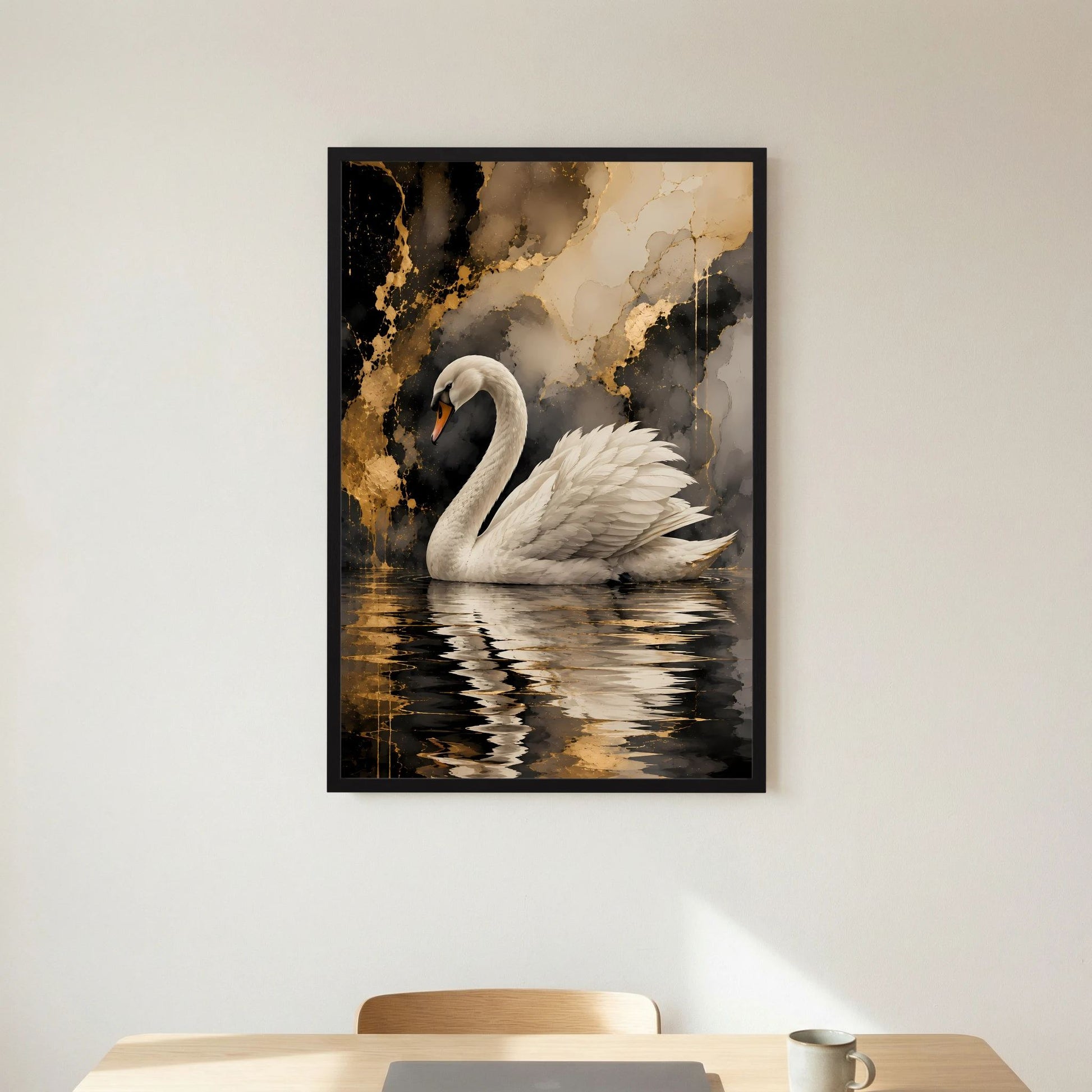 Hochformat-Poster: weißer Schwan auf goldenem Wasser, schwarz-goldene Akzente