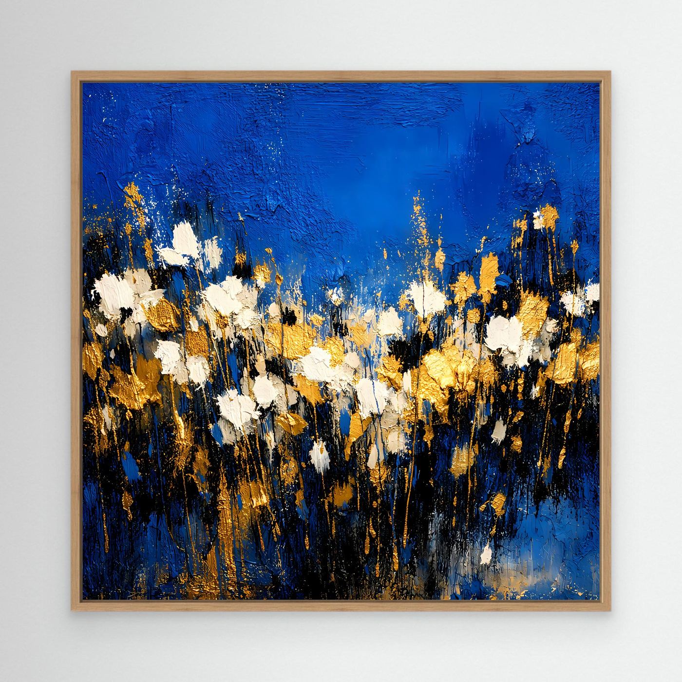 Wandbild mit Eichenrahmen, abstrakte Blumenwiese in Blau, Weiß und Gold