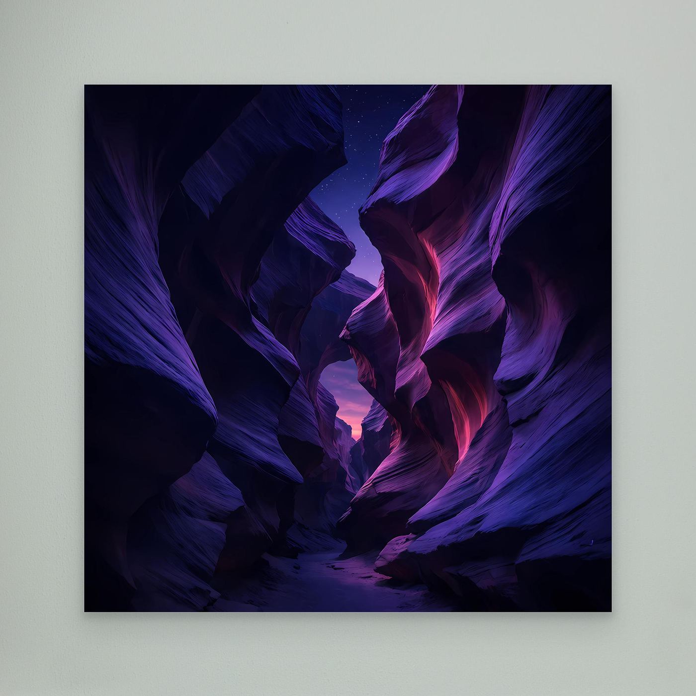 Leinwandbild mit abstrakter Canyon-Passage in Blau, Lila und rotem Licht