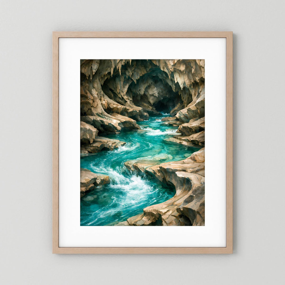 Kunstposter im Hochformat im beigen Holzrahmen: Felsenhöhle mit türkisfarbenem Wasser