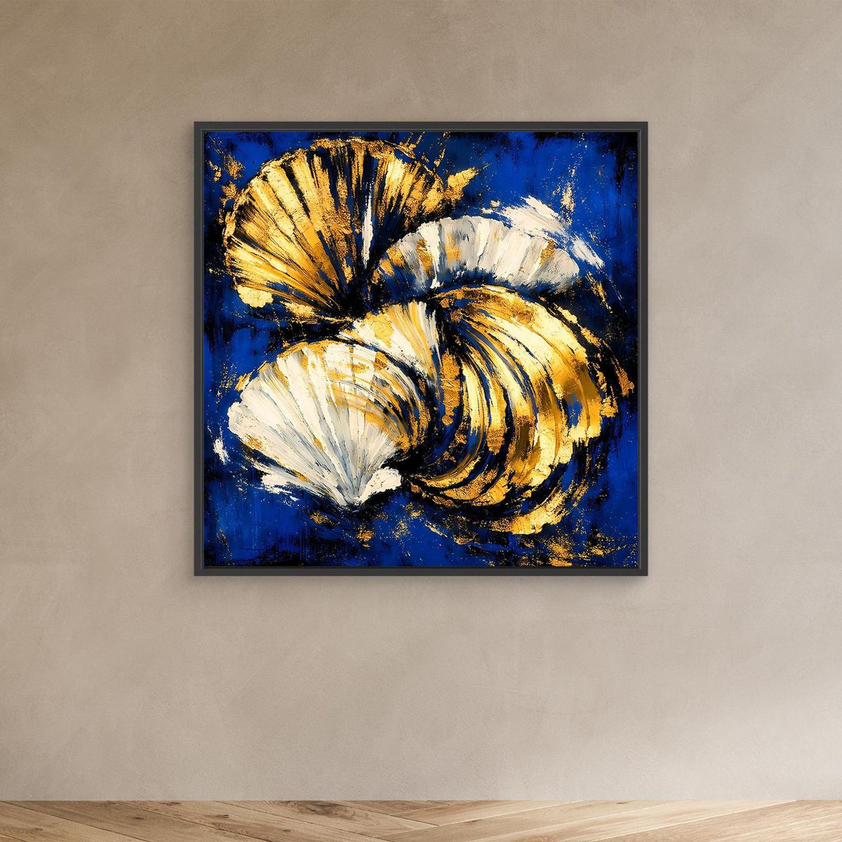 Leinwand-Wandbild mit abstrakten Muscheln in Blau, Weiß und Gold im schwarzen Rahmen