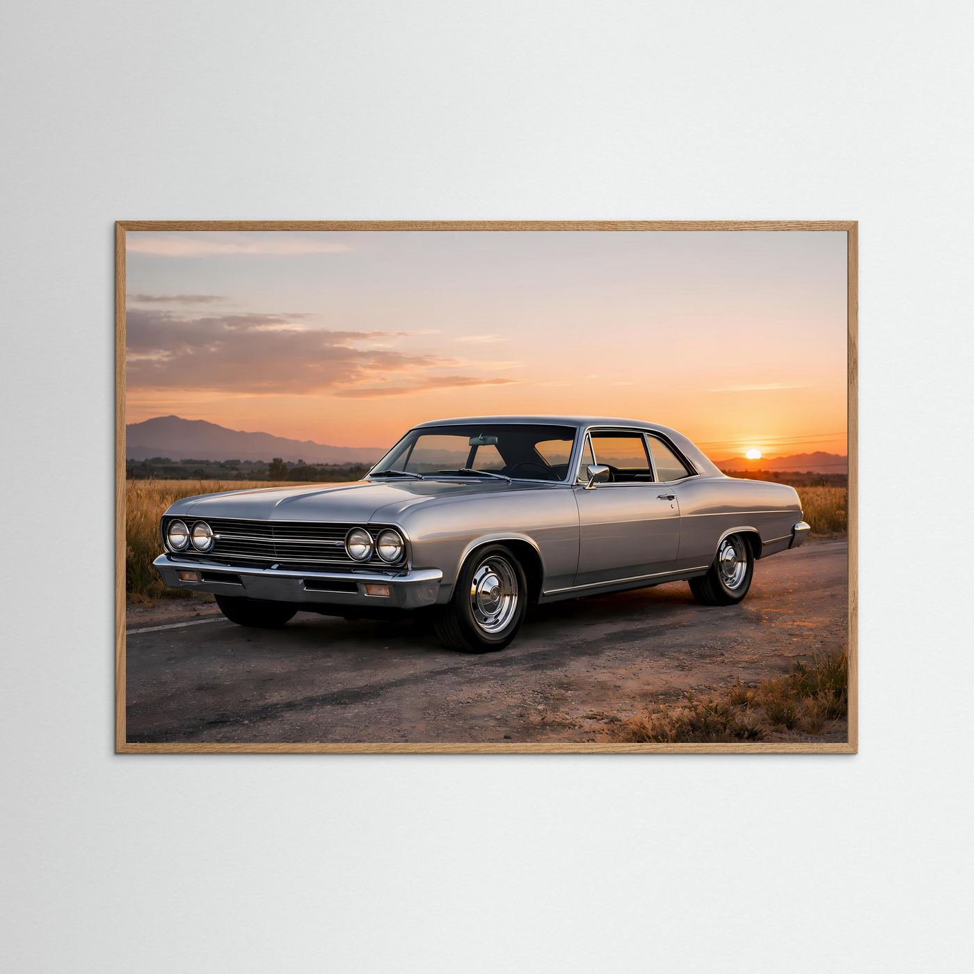 Poster im Querformat mit silbernem US-Oldtimer im naturfarbenen Holzrahmen