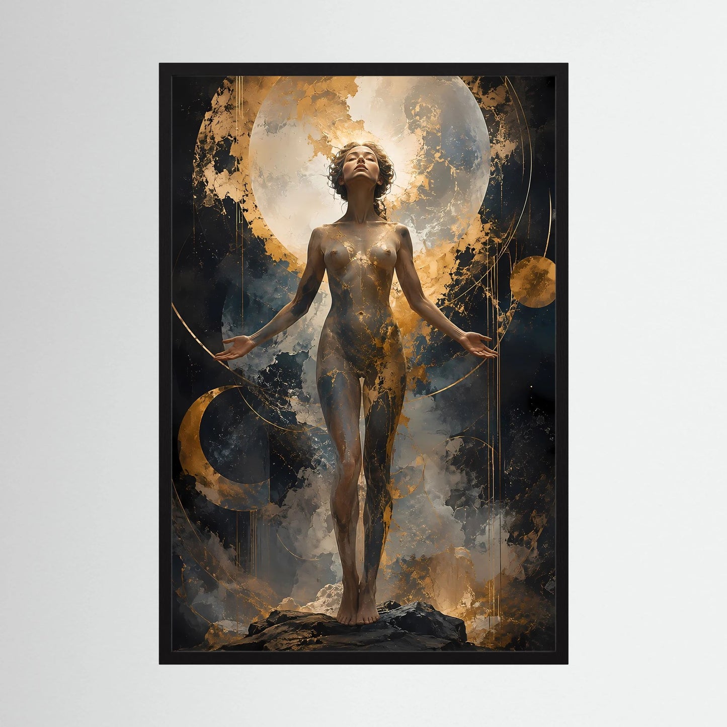 Mondgöttin in Gold | Mystische Frau vor Vollmond | Poster Hochformat