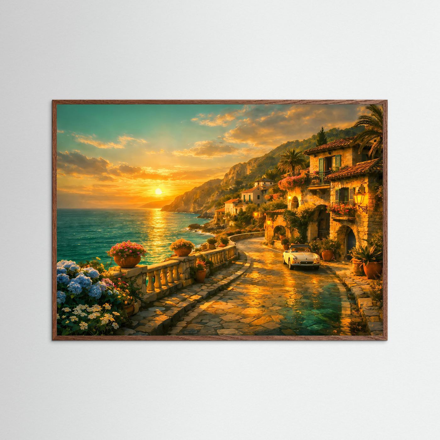 Mediterranes Küstenpanorama-Poster mit Sonnenuntergang im dunklen Eichenrahmen