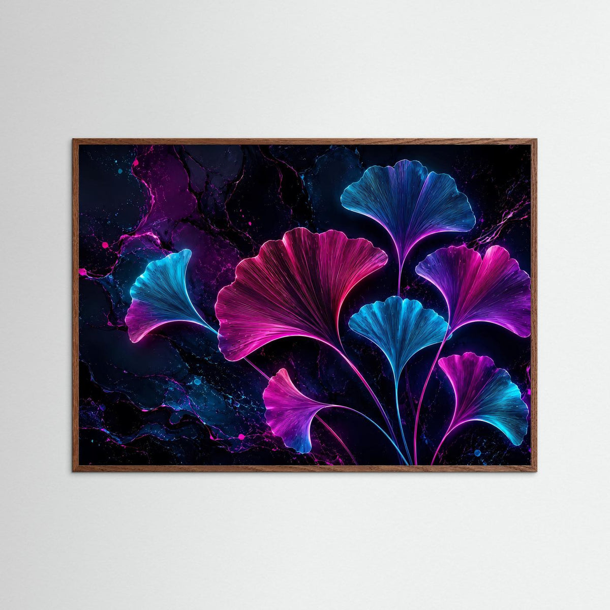 Neon-Wandbild mit Ginkgo-Blättern in Pink und Blau, dunkler Hintergrund, brauner Holzrahmen