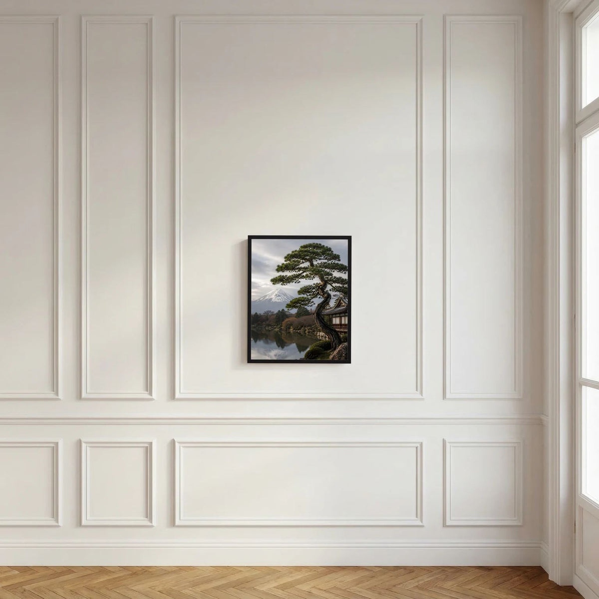 Kleines gerahmtes Wandposter mit Kiefer, Tempel und Fuji über dem See, hochformatig.