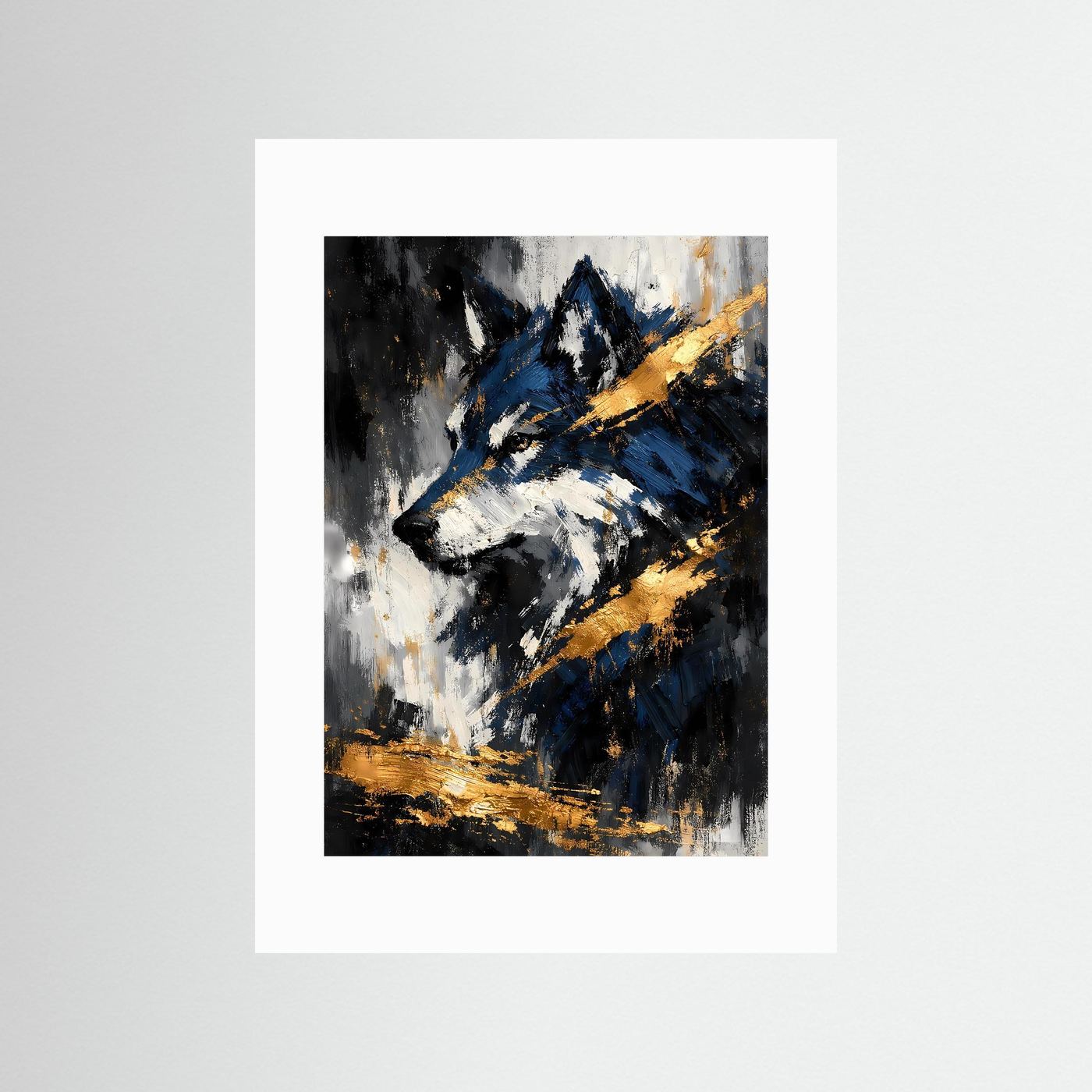 Wolfskunstposter mit abstraktem Tierporträt in Blau, Schwarz und Gold, mit weißem Passepartout