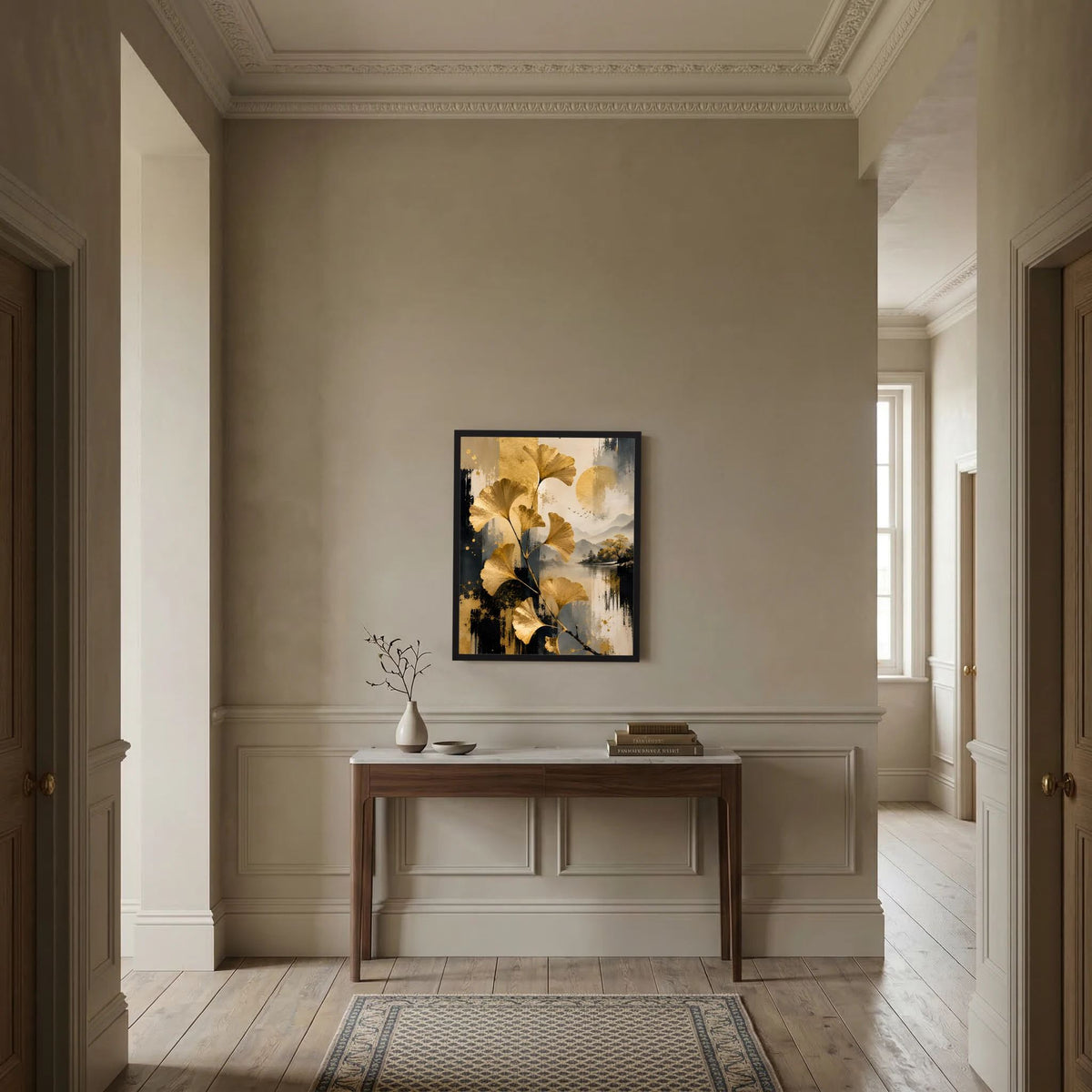 Kunstposter mit schwarzem Rahmen und goldenen Ginkgo-Blättern über dunklen See-Details