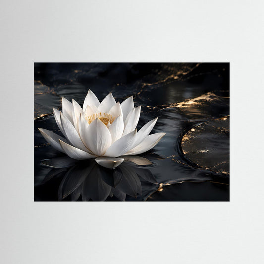 Lotus-Wandbild mit weißer Blüte auf dunklem Wasser und goldenen Linien, schwarzer Rahmen