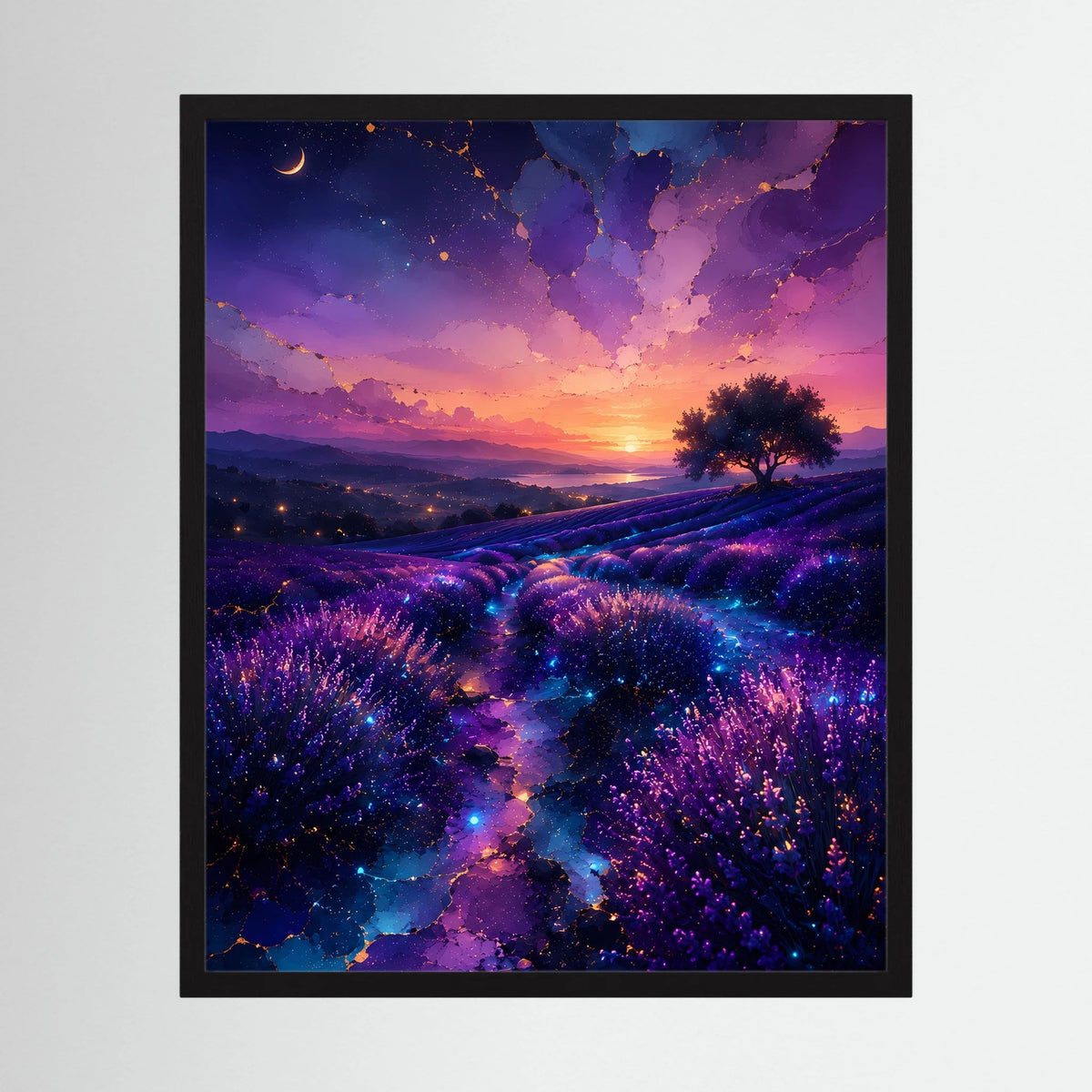 Hochformat-Poster im schwarzen Rahmen mit Lavendelfeld in Violett und Blau bei Sonnenuntergang