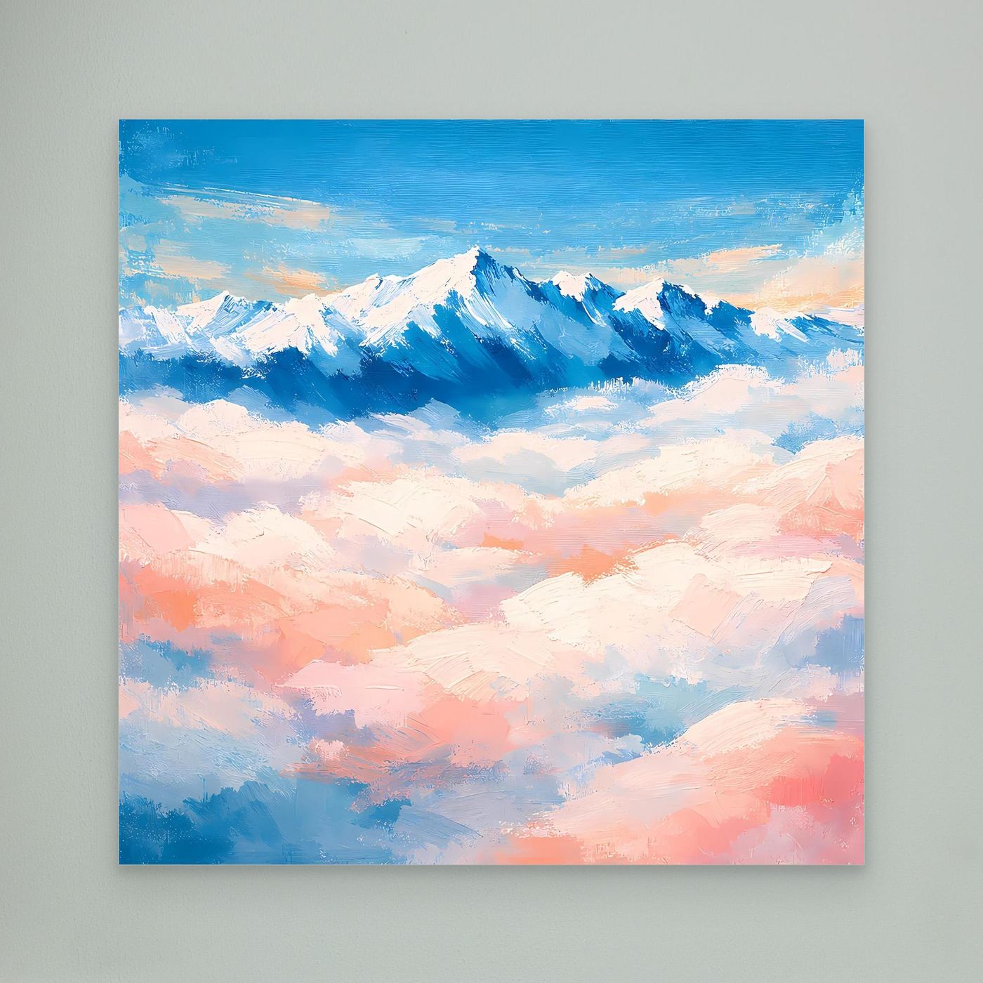 Abstraktes Leinwandbild mit verschneiten Berggipfeln über Wolken, ohne Rahmen