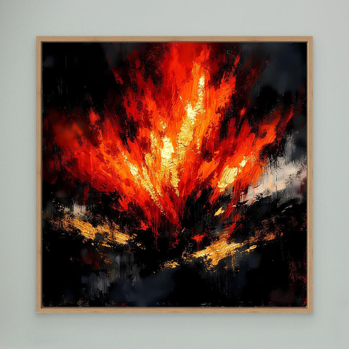 Abstraktes Leinwand-Wandbild mit Feueroptik in Rot und Orange im hellen Eichenrahmen