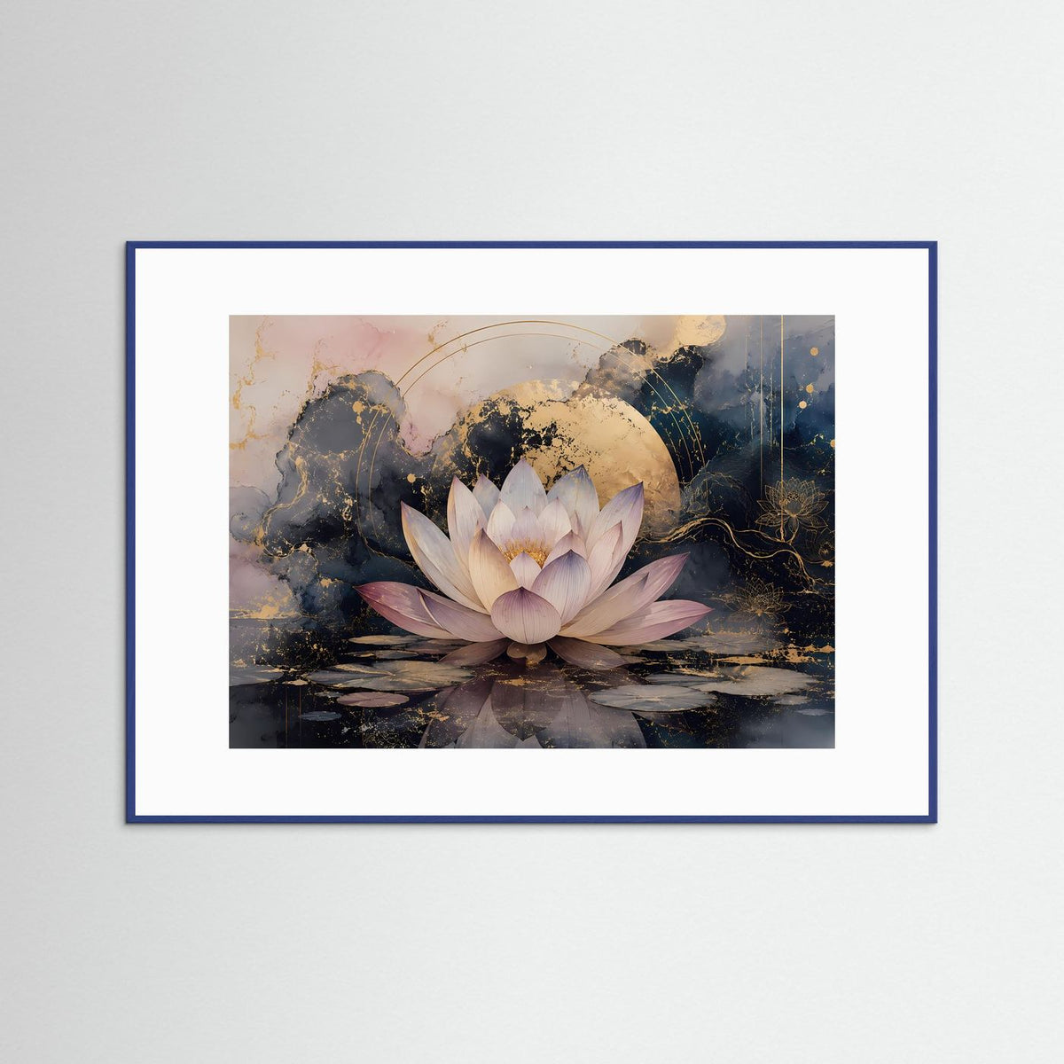 Wandbild mit Lotusblüte, Rosé-Tönen und Goldakzenten in blauem Holzrahmen