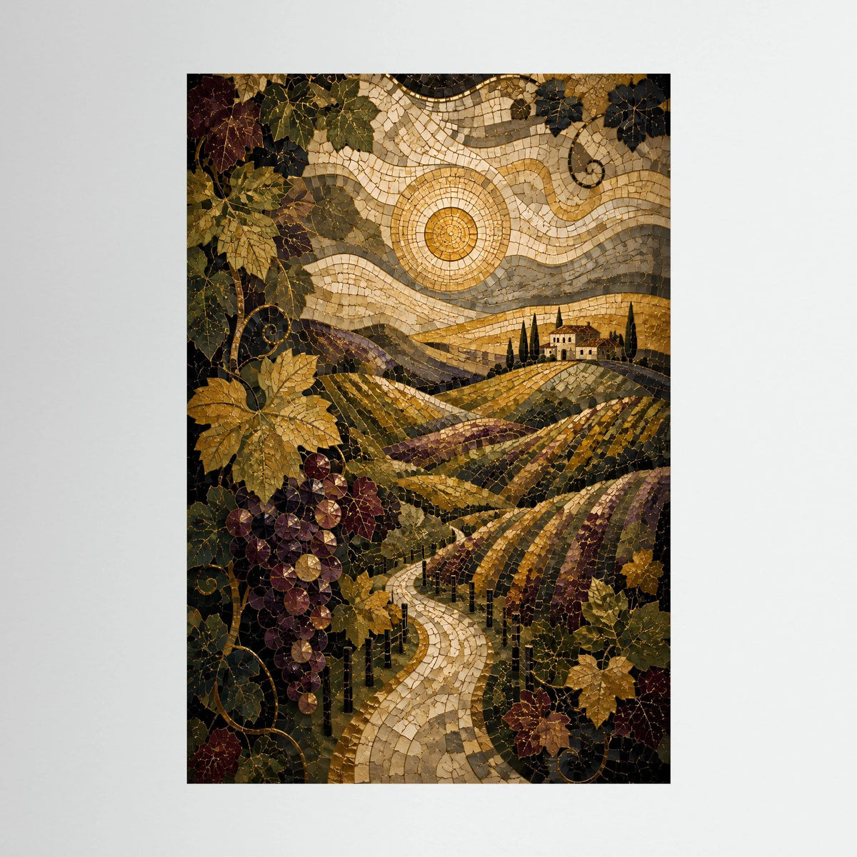 Hochformat-Poster im Mosaikstil: mediterrane Weinberge mit Reben, Trauben und goldenem Himmel, schwarzer Rahmen