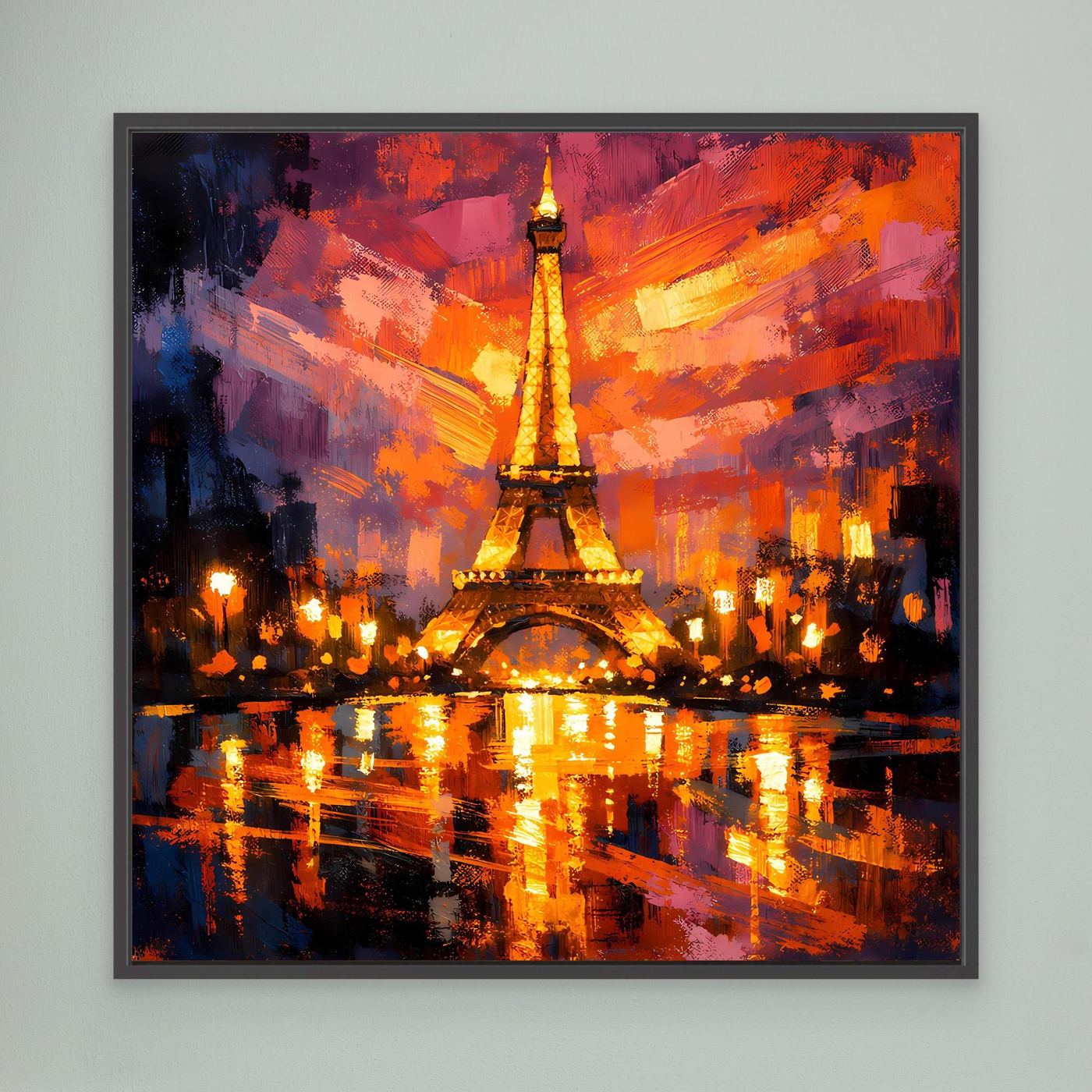 Leinwandbild mit abstraktem Eiffelturm bei Nacht, orange-rote Akzente und dunkle Reflexe