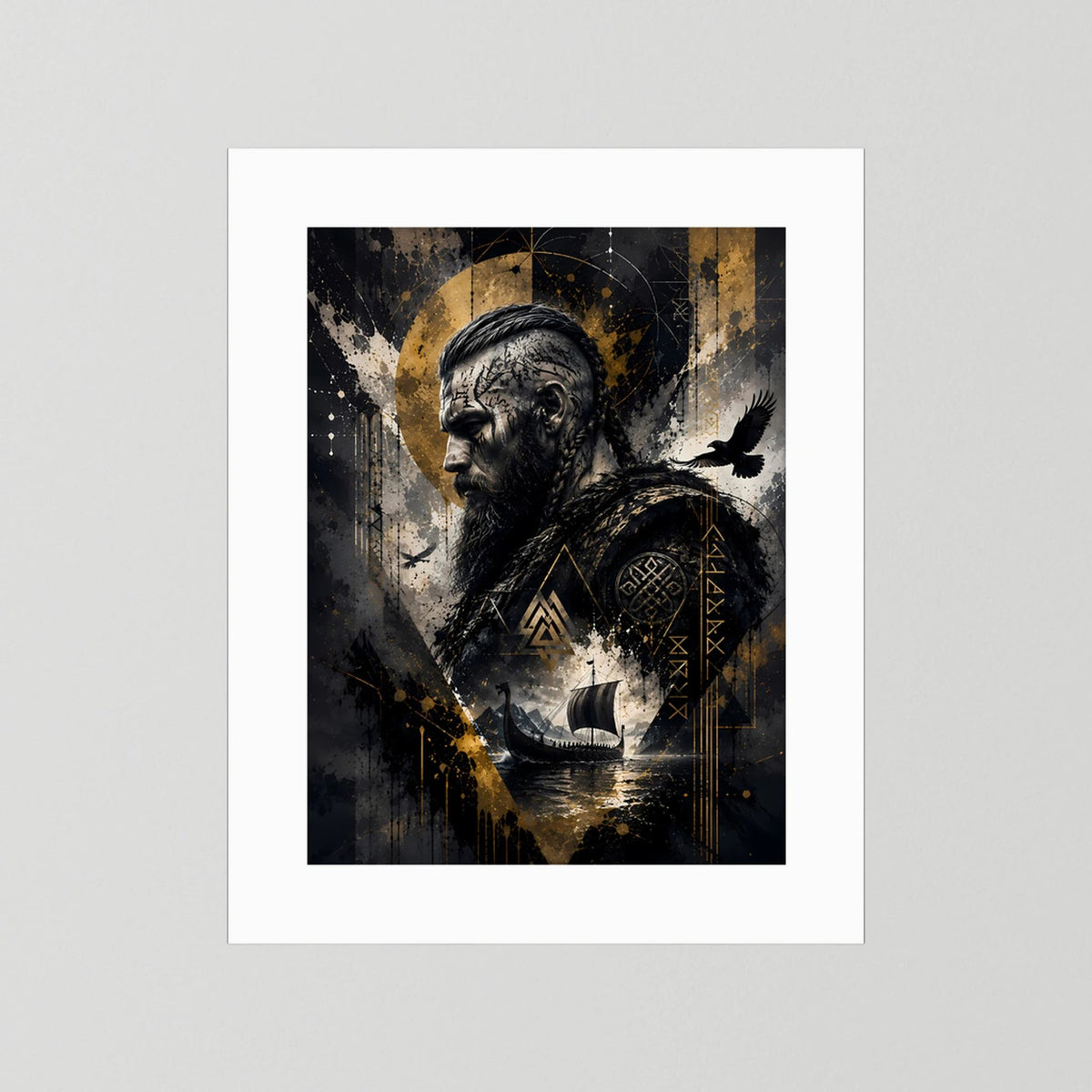 Poster mit weißem Rand: Wikinger-Krieger mit Bart, Raben und goldenen Runenornamenten