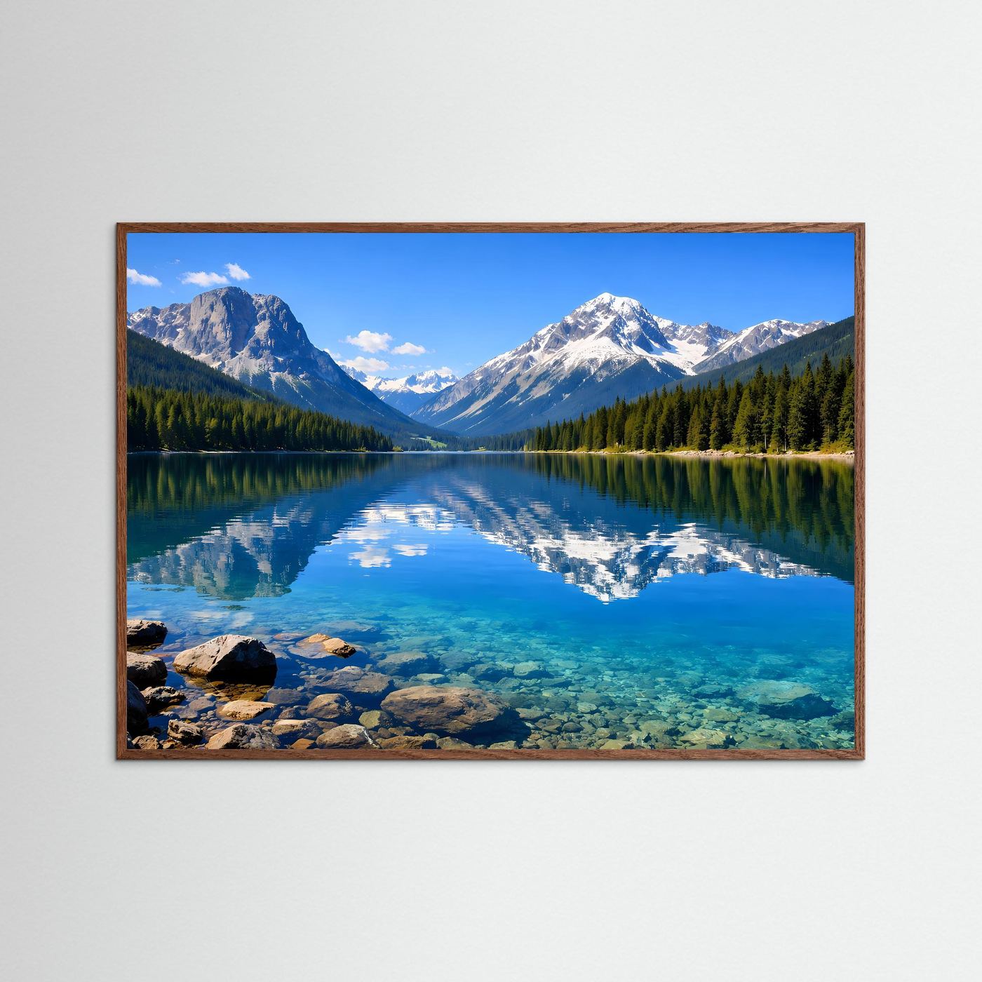 Panorama-Bergsee-Poster mit spiegelnden Alpen im türkisfarbenen Wasser, im braunen Holzrahmen