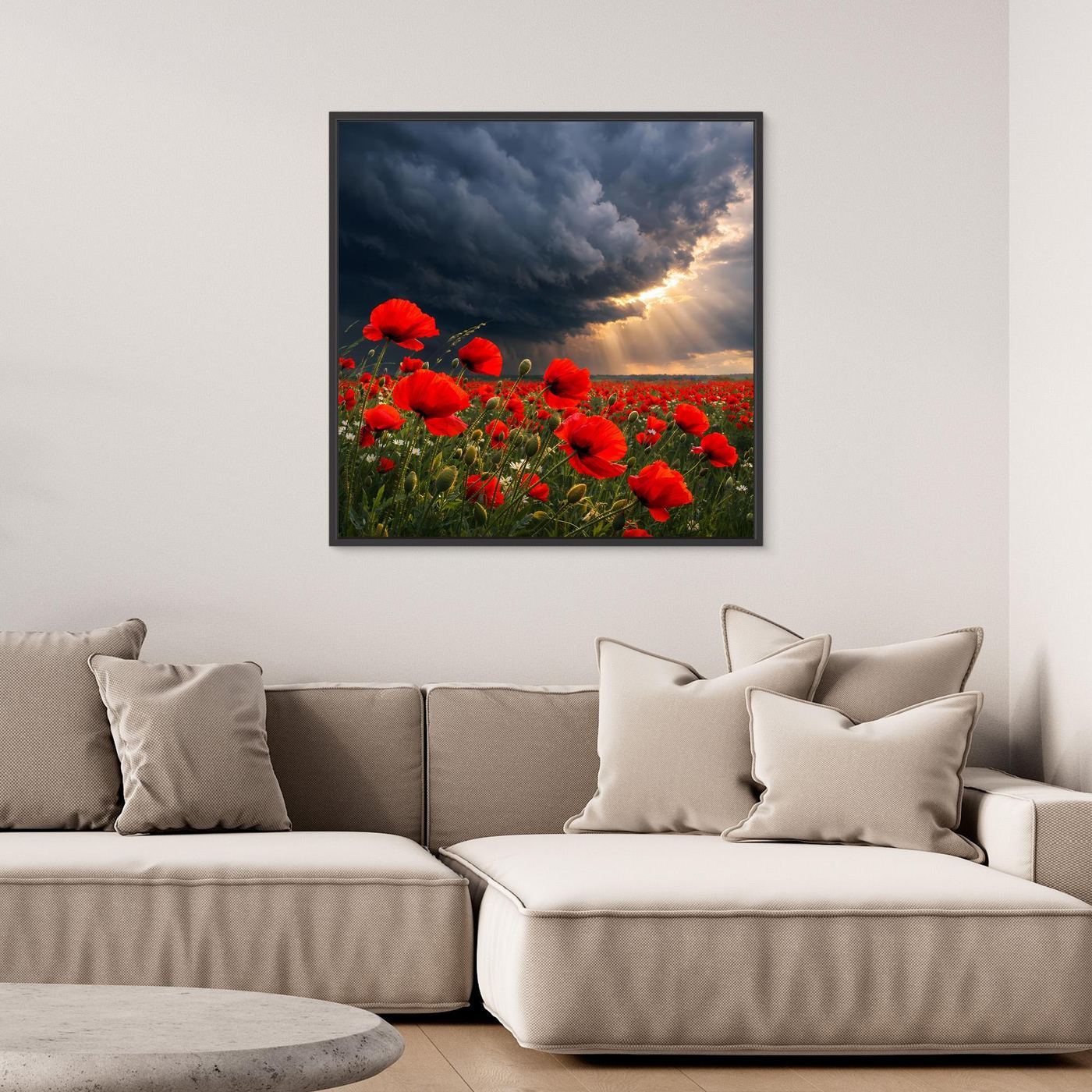 Leinwandbild mit roten Mohnblumen, schwarzem Rahmen, dramatischer Gewitterhimmel
