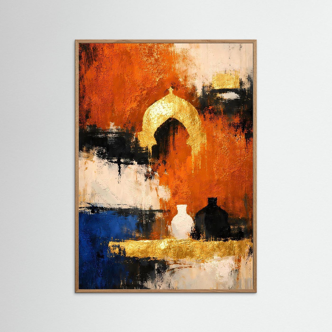 Abstraktes Stillleben mit hellem Holzrahmen: orange, blau, goldene Bogenform, schwarze Details