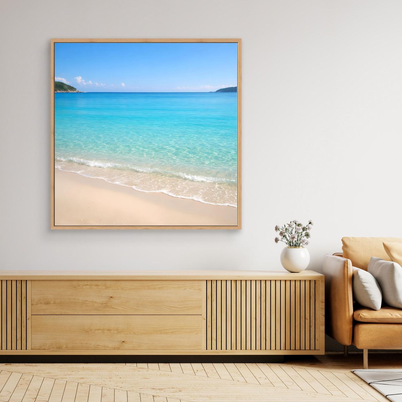 Quadratisches Leinwandbild Strand mit türkisfarbenem Meer und hellem Sand, Eichenrahmen