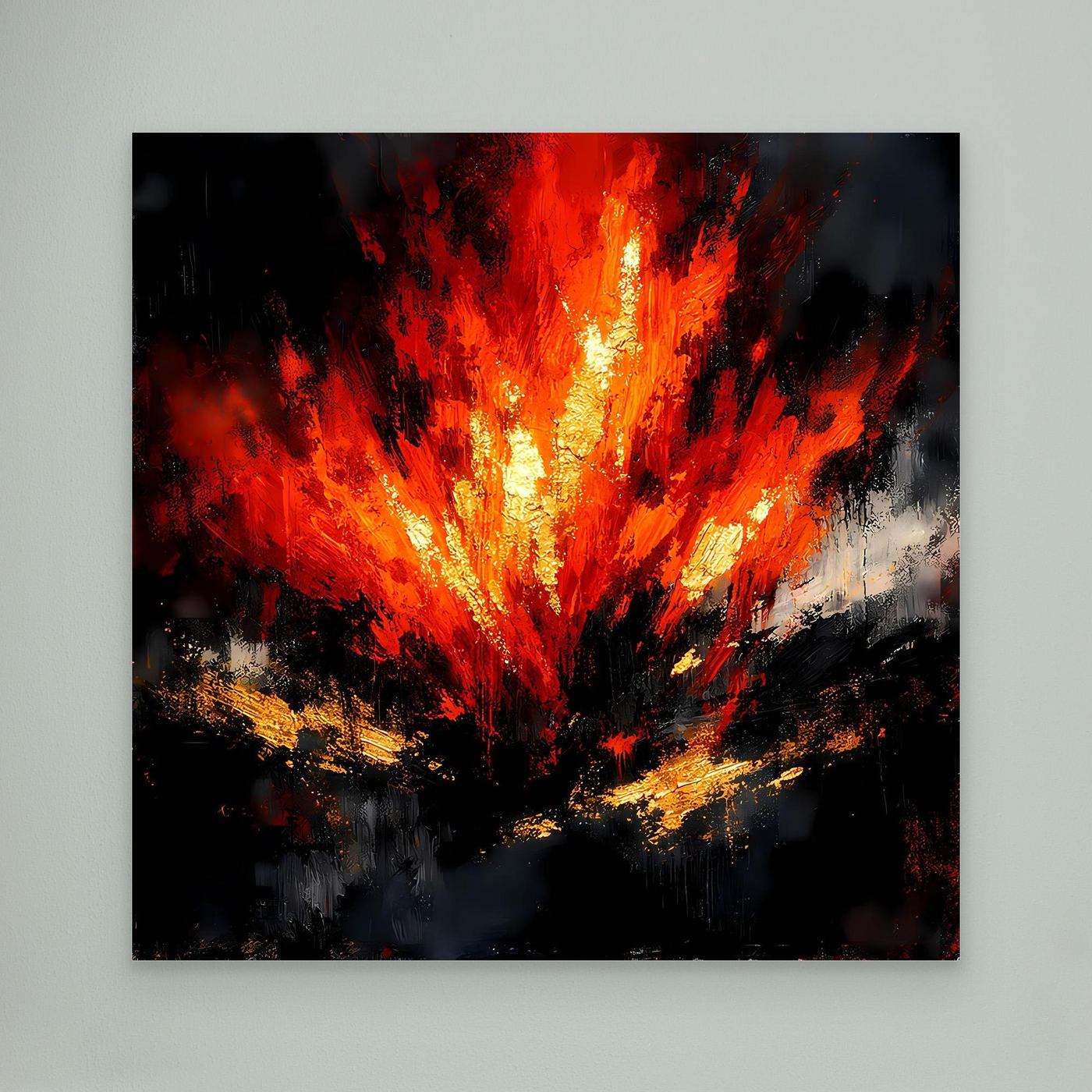 Abstraktes Leinwand-Wandbild mit Feueroptik in Rot und Orange auf dunklem Hintergrund