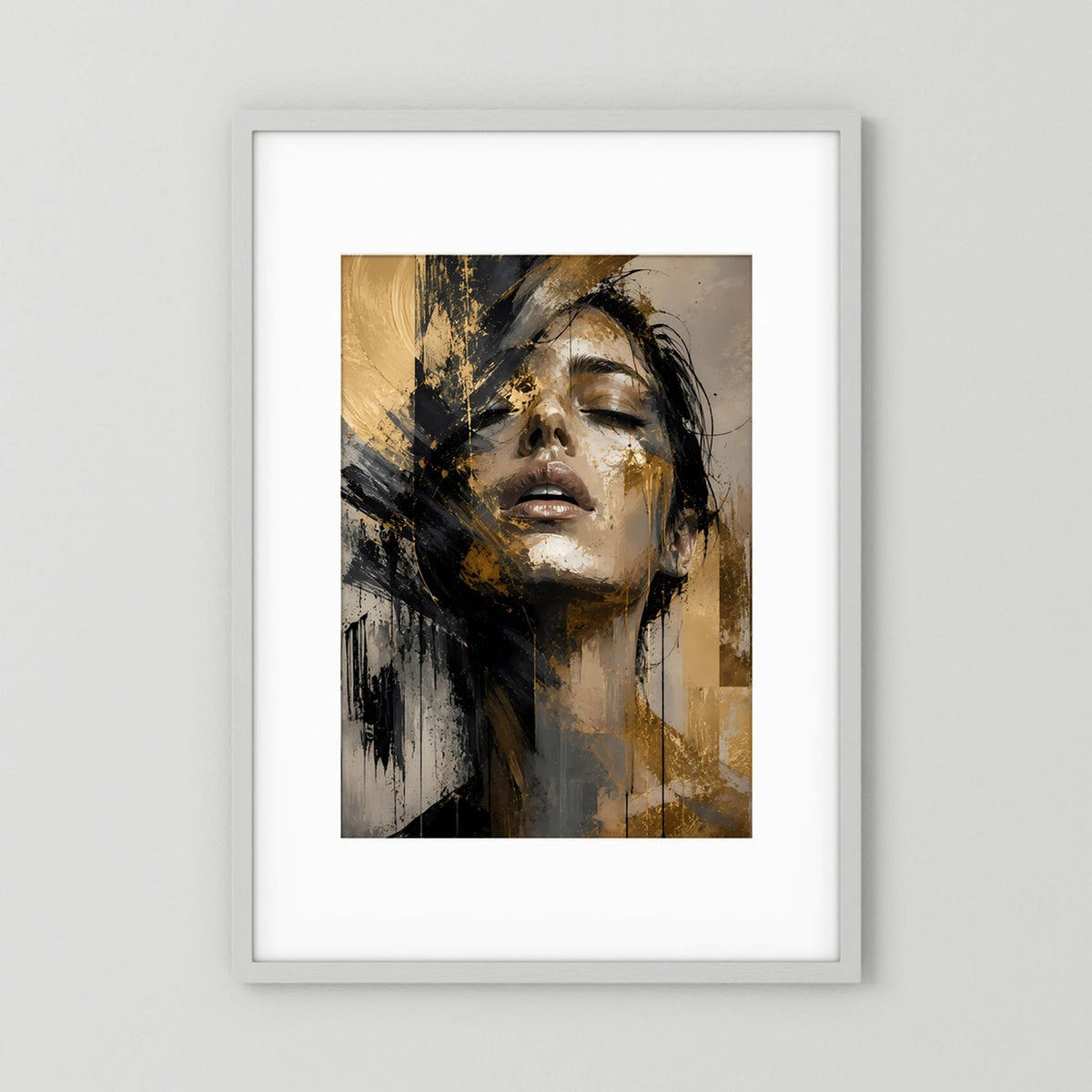 Gerahmtes abstraktes Frauenporträt-Poster, goldene und schwarze Pinselstriche, Hochformat