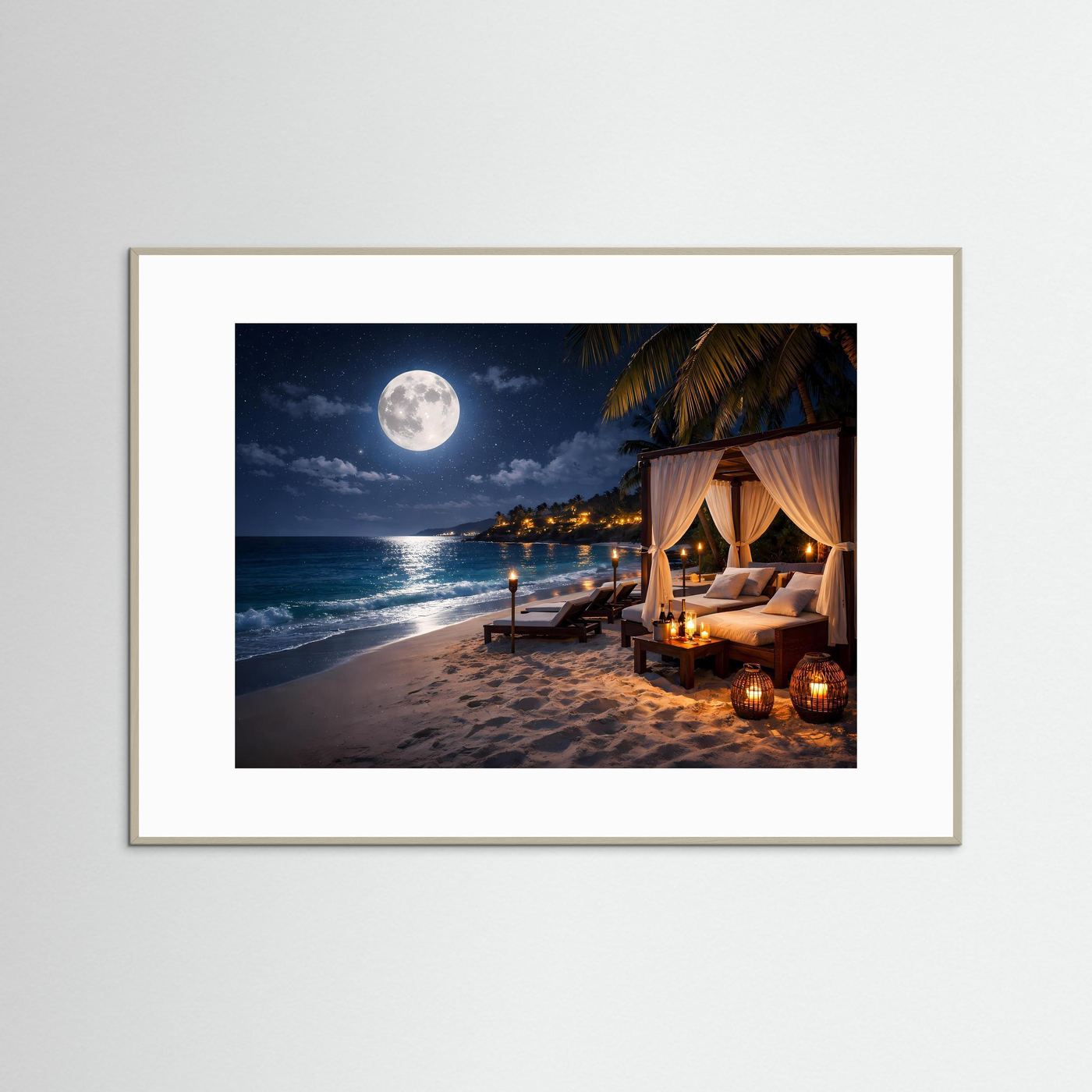 Poster im Querformat mit dunklem Eichenrahmen und weißem Rand: Strandterrasse bei Vollmond