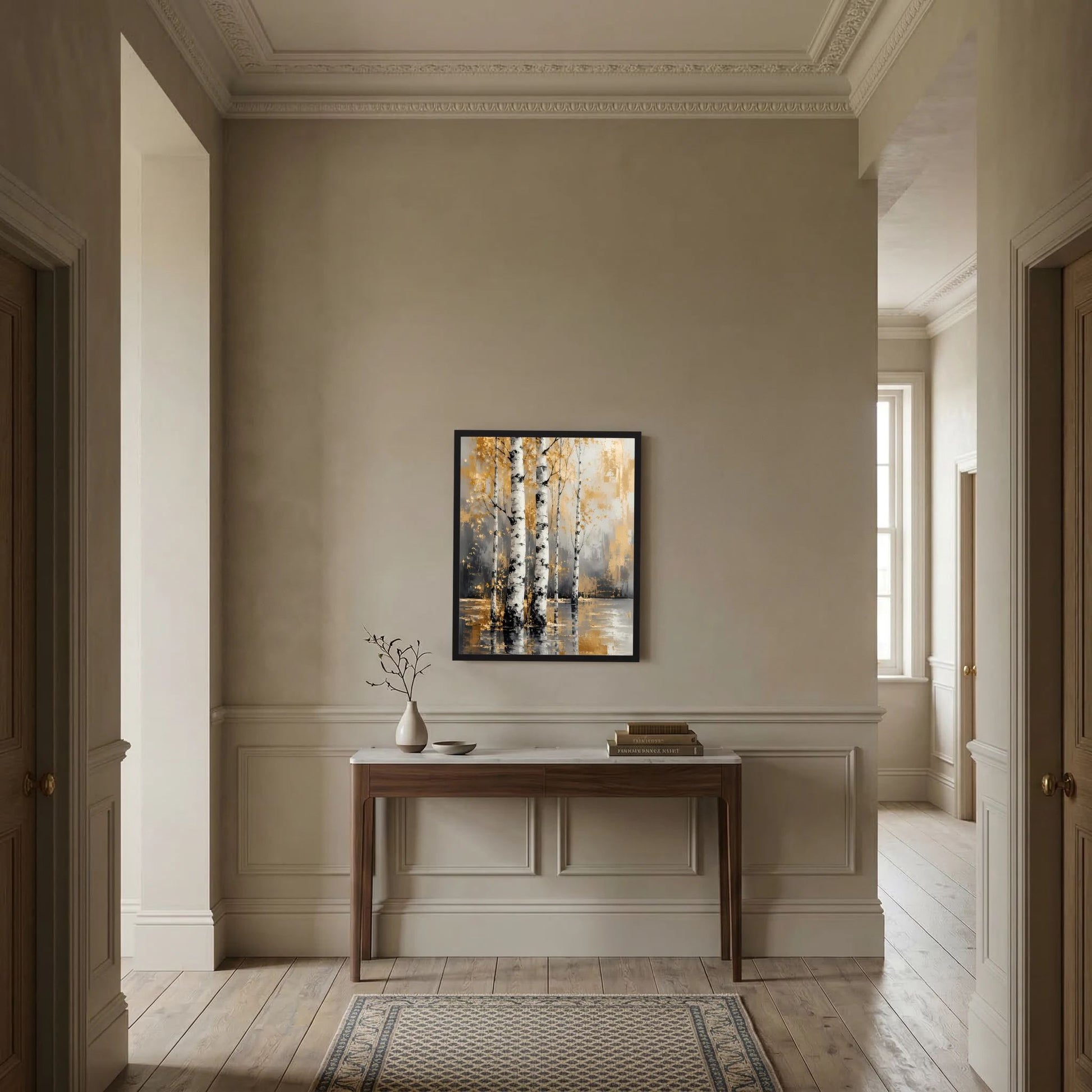 Hochformat-Wandposter mit abstrakten Birken in Weiß, Schwarz und Gold und reflektierendem Boden