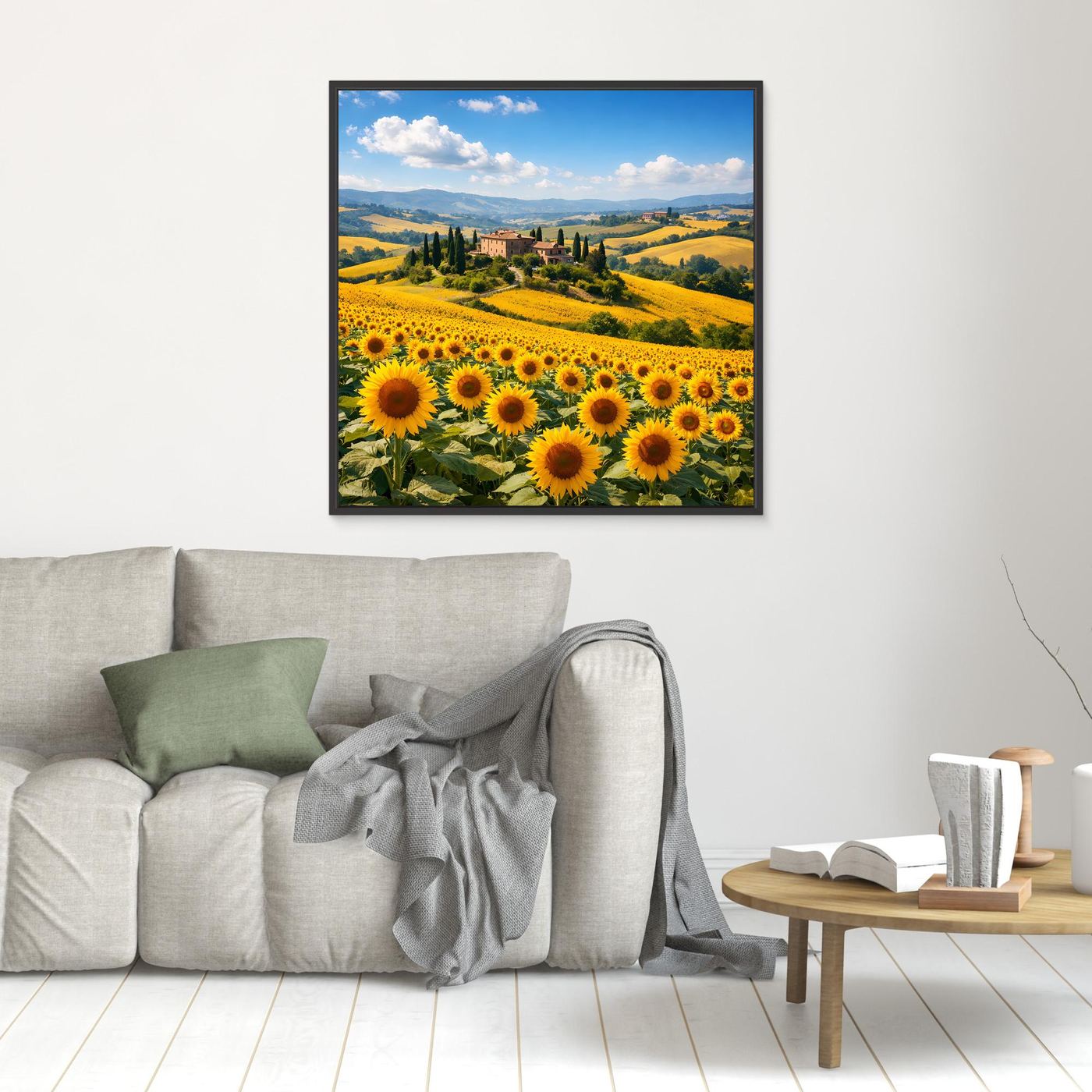 Leinwandbild mit Sonnenblumenfeld und toskanischer Hügellandschaft, schwarz gerahmt (klein)