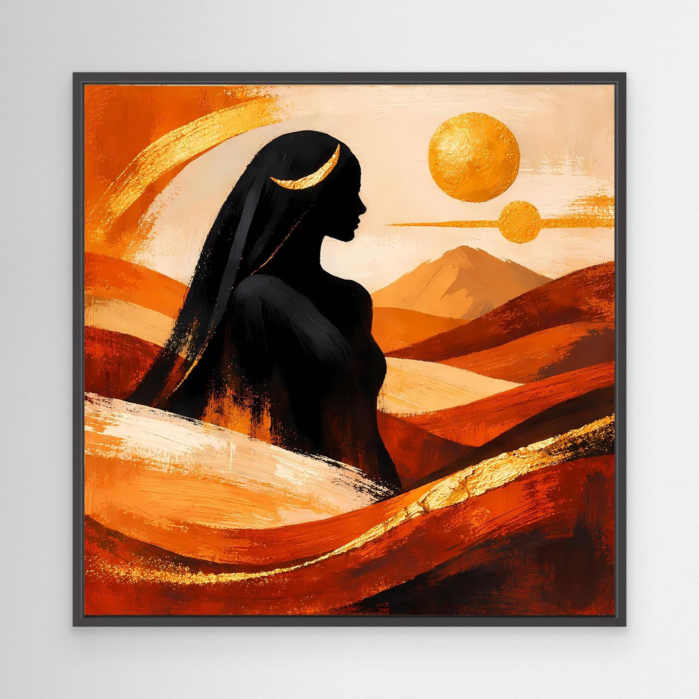 Leinwandbild mit schwarzem Rahmen: Wüstenkönigin-Silhouette in Schwarz mit Goldakzenten