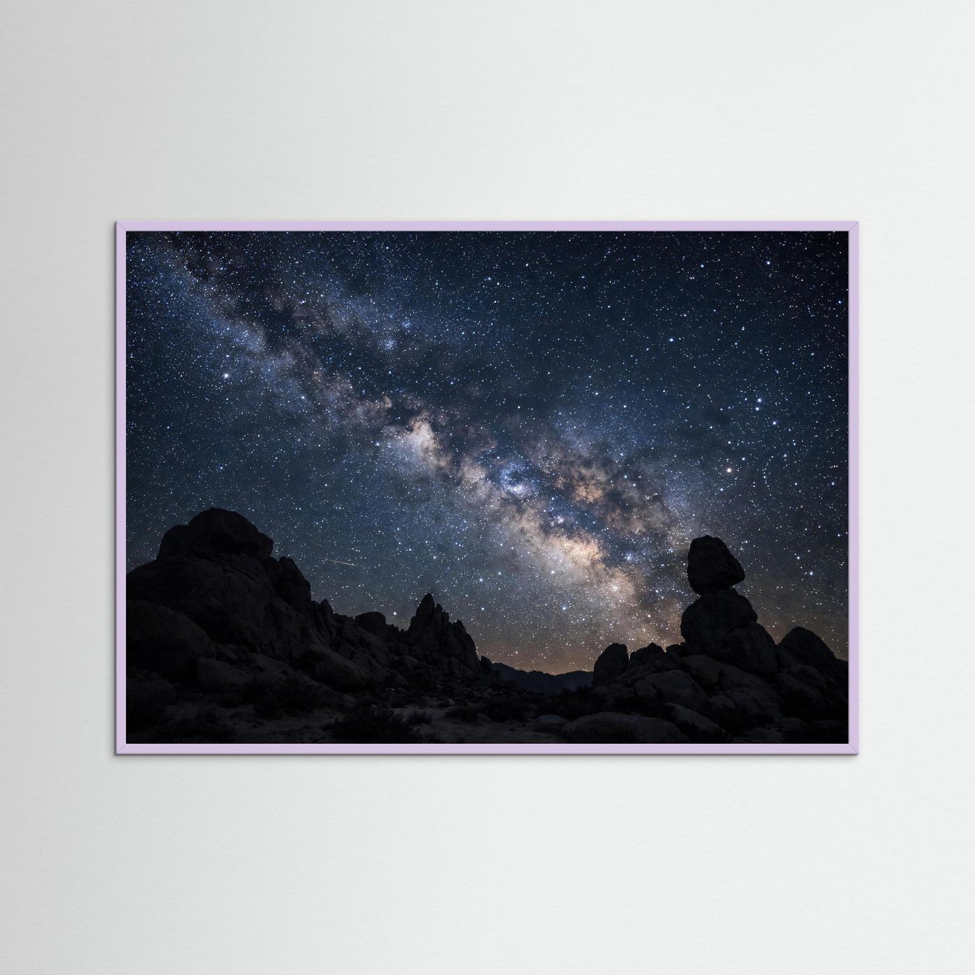 Poster Milchstraße über der Wüstenlandschaft | Majestätisches Sternenhimmel Wandbild