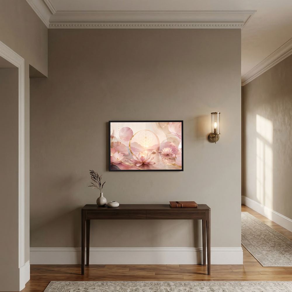 Querformat-Poster mit rosafarbenen Lotusblüten und goldenen Ornamenten, in schwarzem Rahmen