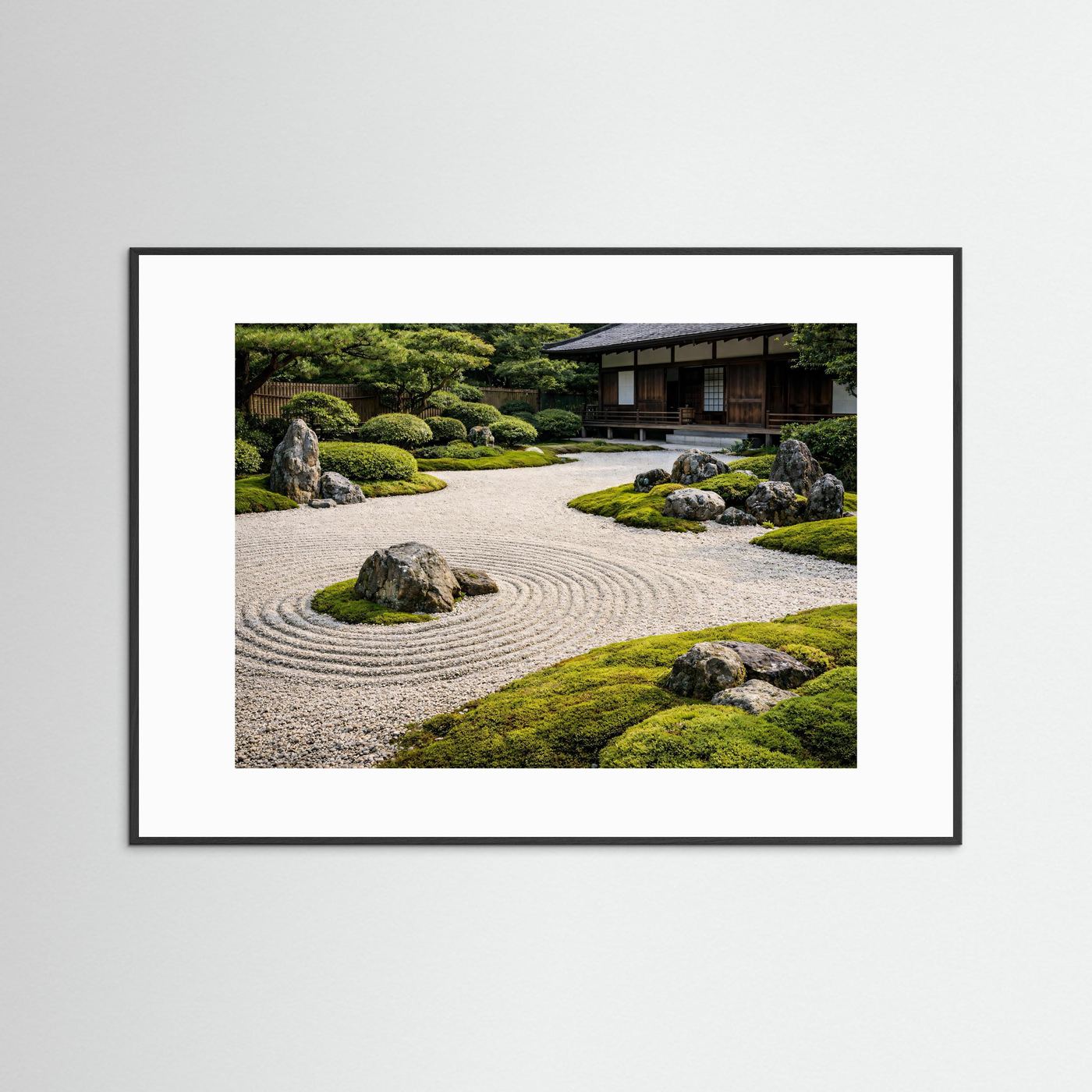 Zen-Garten-Poster im Querformat mit schwarzem Rahmen und weißem Rand: Kies, Moos, Steine