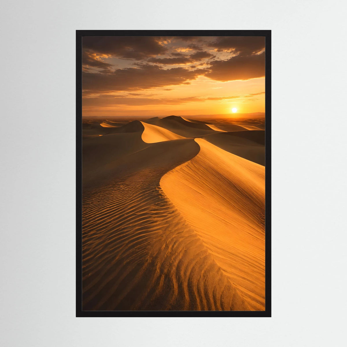Poster mit Sanddünen und Orange-Sonnenuntergang, schwarzer Rahmen im Hochformat