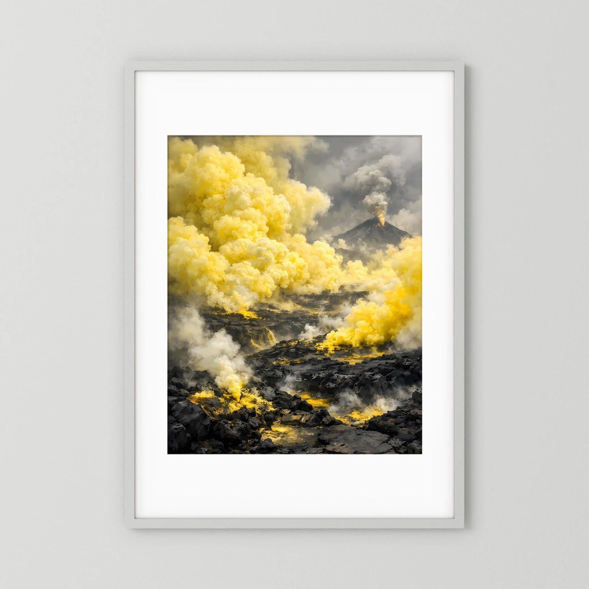 Die Kraft der Natur | Abstraktes Vulkan Poster in Gelb & Schwarz | Modernes Landschaftskunstposter Hochformat