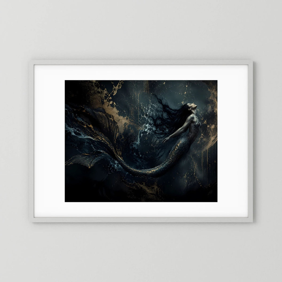 Fantasy-Meerjungfrau-Wandbild, weißer Rahmen, goldene Akzente, quer