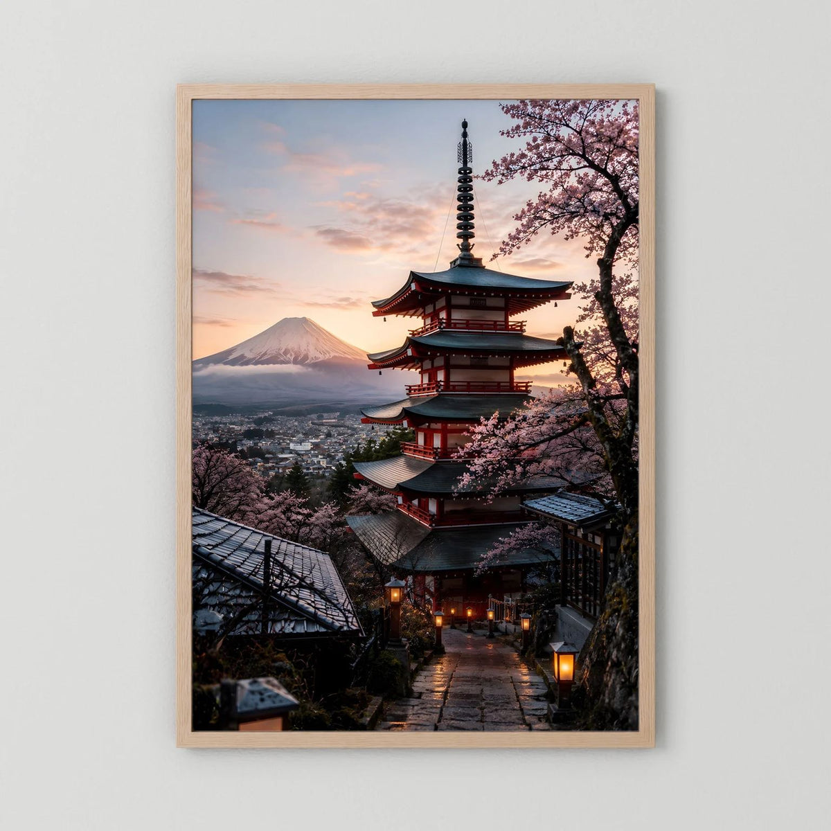 Japan-Pagode Poster im Hochformat mit Kirschblüten und Fuji im Sonnenuntergang, Holzrahmen natur