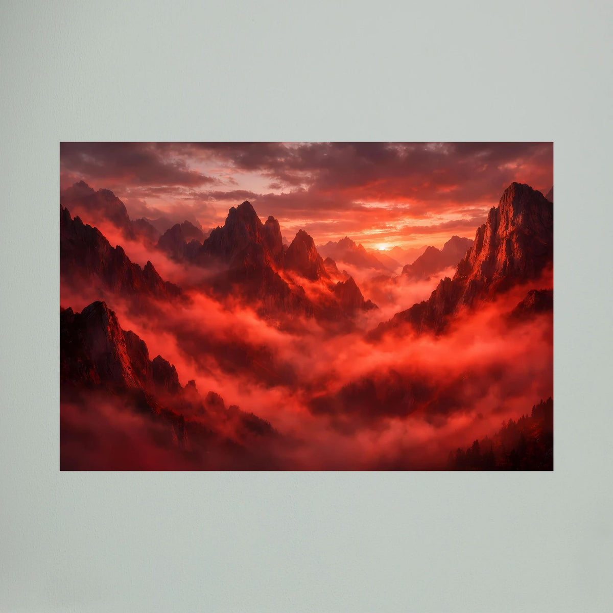 Wandbild im Querformat mit roten Bergen, Nebel und Sonnenuntergang im Dunst