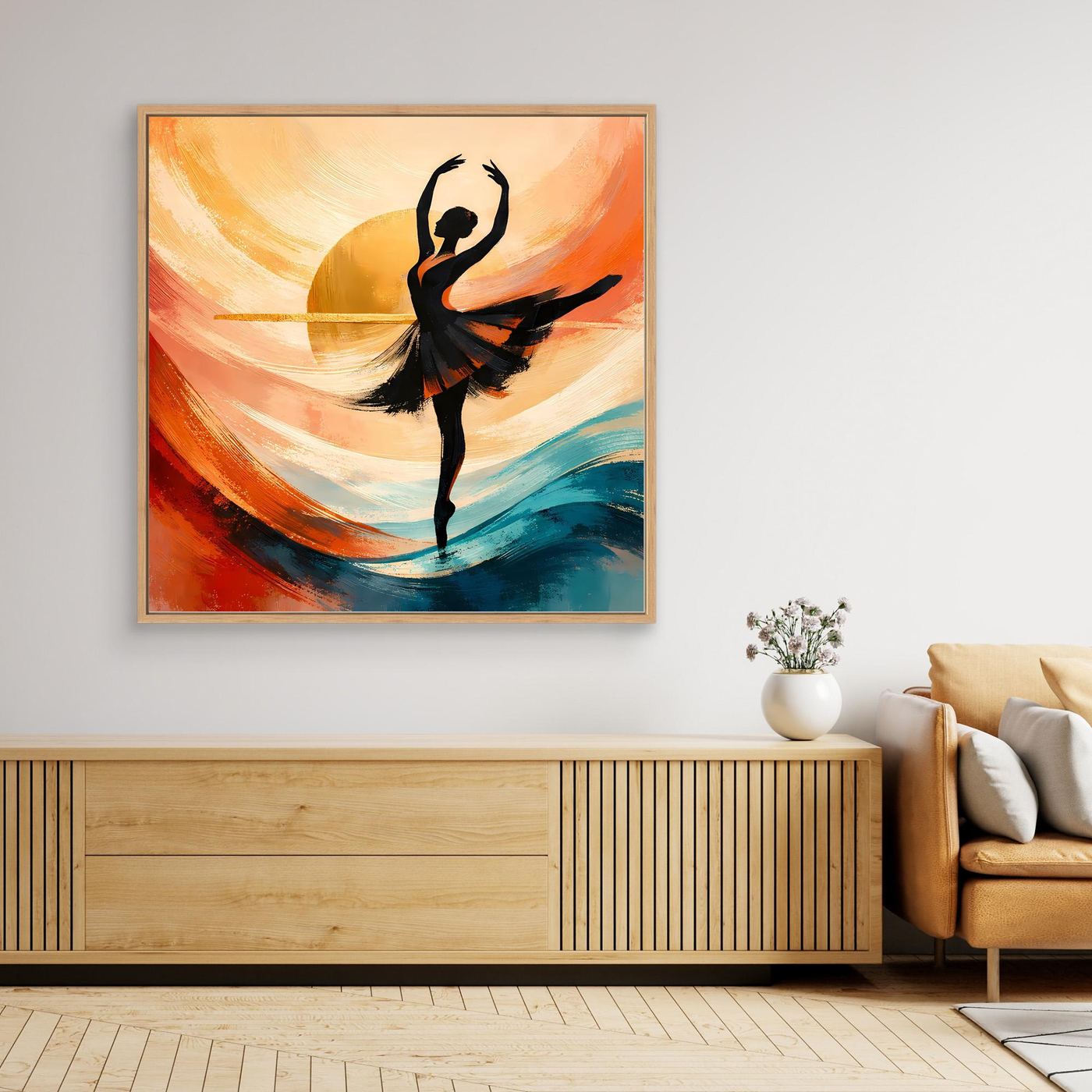 Wandbild mit schwarzer Ballerina-Silhouette auf abstrakter Leinwand, eingefasst in hellem Rahmen