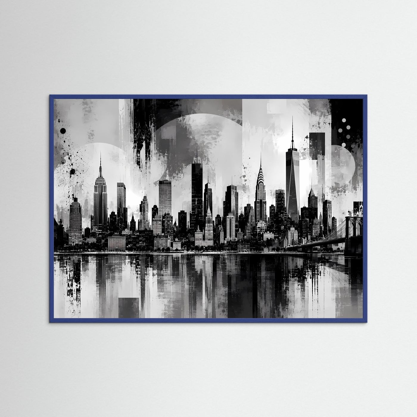 Gerahmter Kunstdruck Manhattan-Skyline in Schwarzweiß, blauer Holzrahmen
