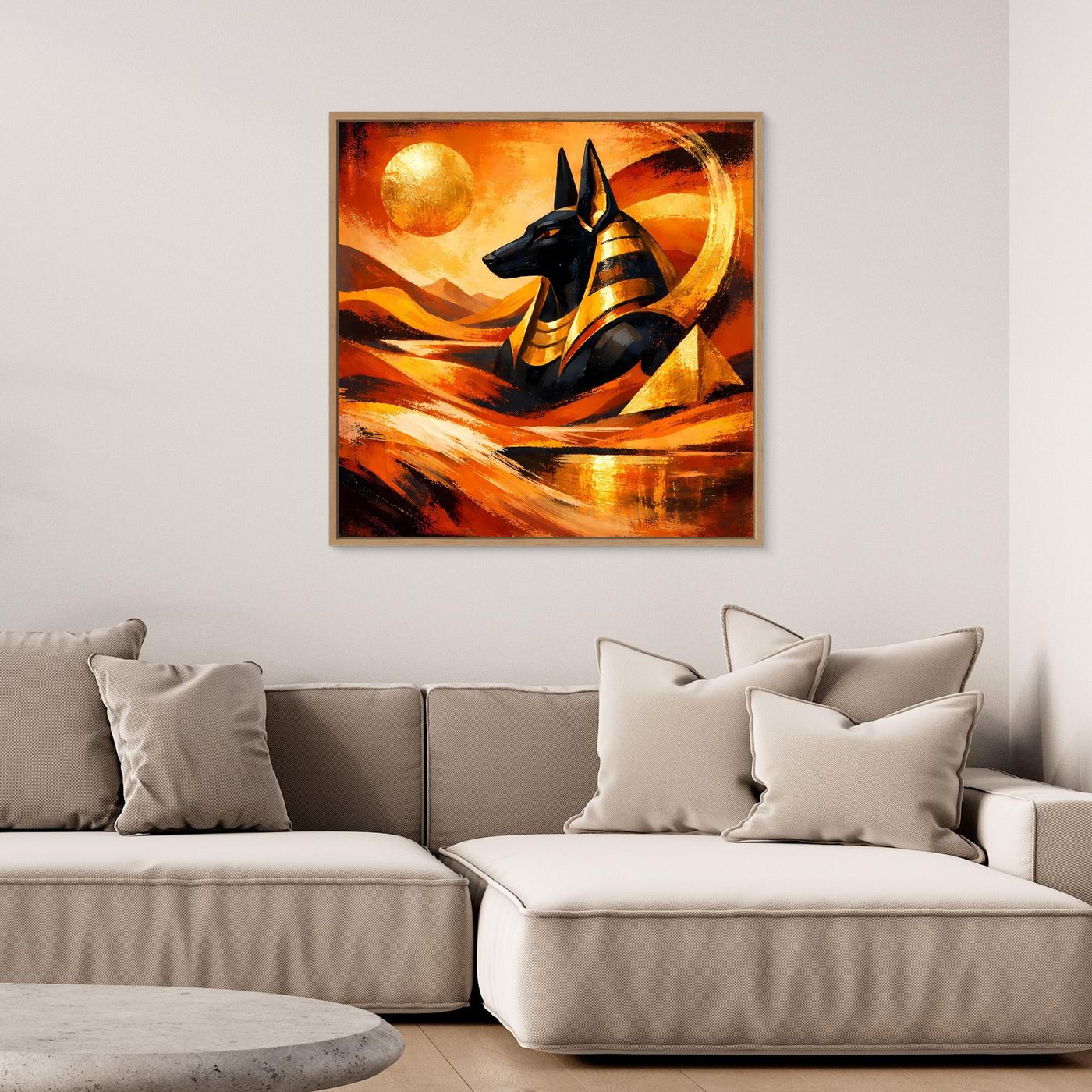 Gerahmtes Leinwandbild: Anubis-Schakalkopf in Gold-Orange- und Schwarzanmutung vor Wüstenwellen
