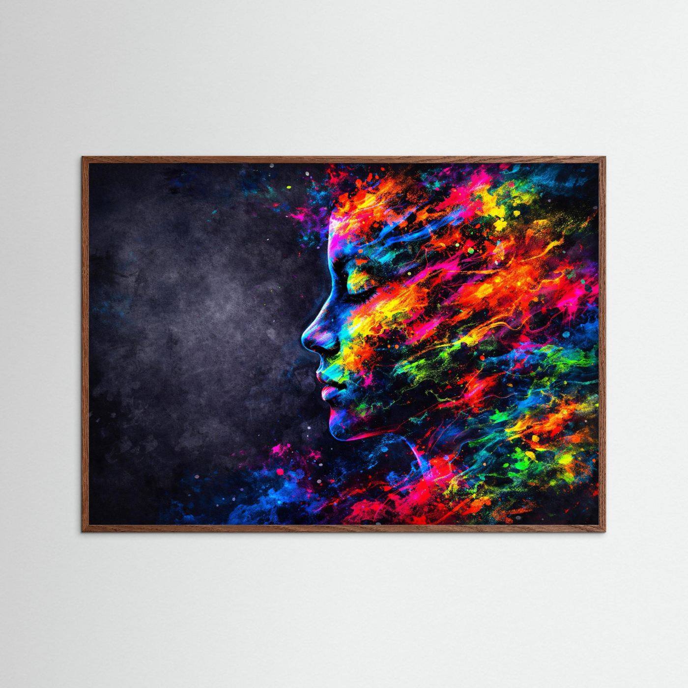 Abstraktes Frauenporträt-Wandbild mit Farbexplosion, brauner Holzrahmen