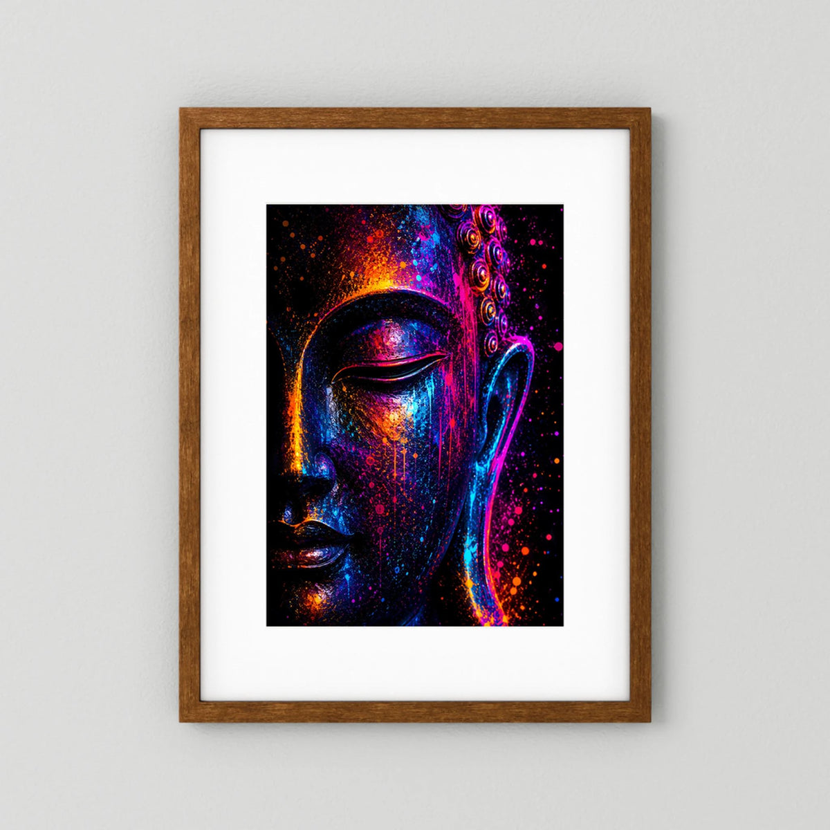 Kunstposter mit abstraktem Buddha-Gesicht im Neonlicht, Neonfarben, brauner Holzrahmen