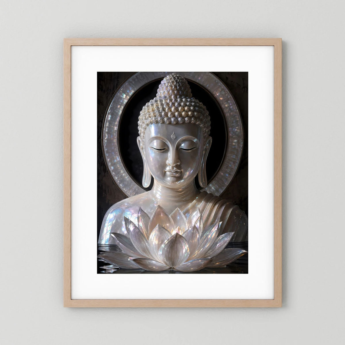 Wandposter mit silbernem Buddha im Kreis und Lotusblüten, Holzrahmen, Hochformat