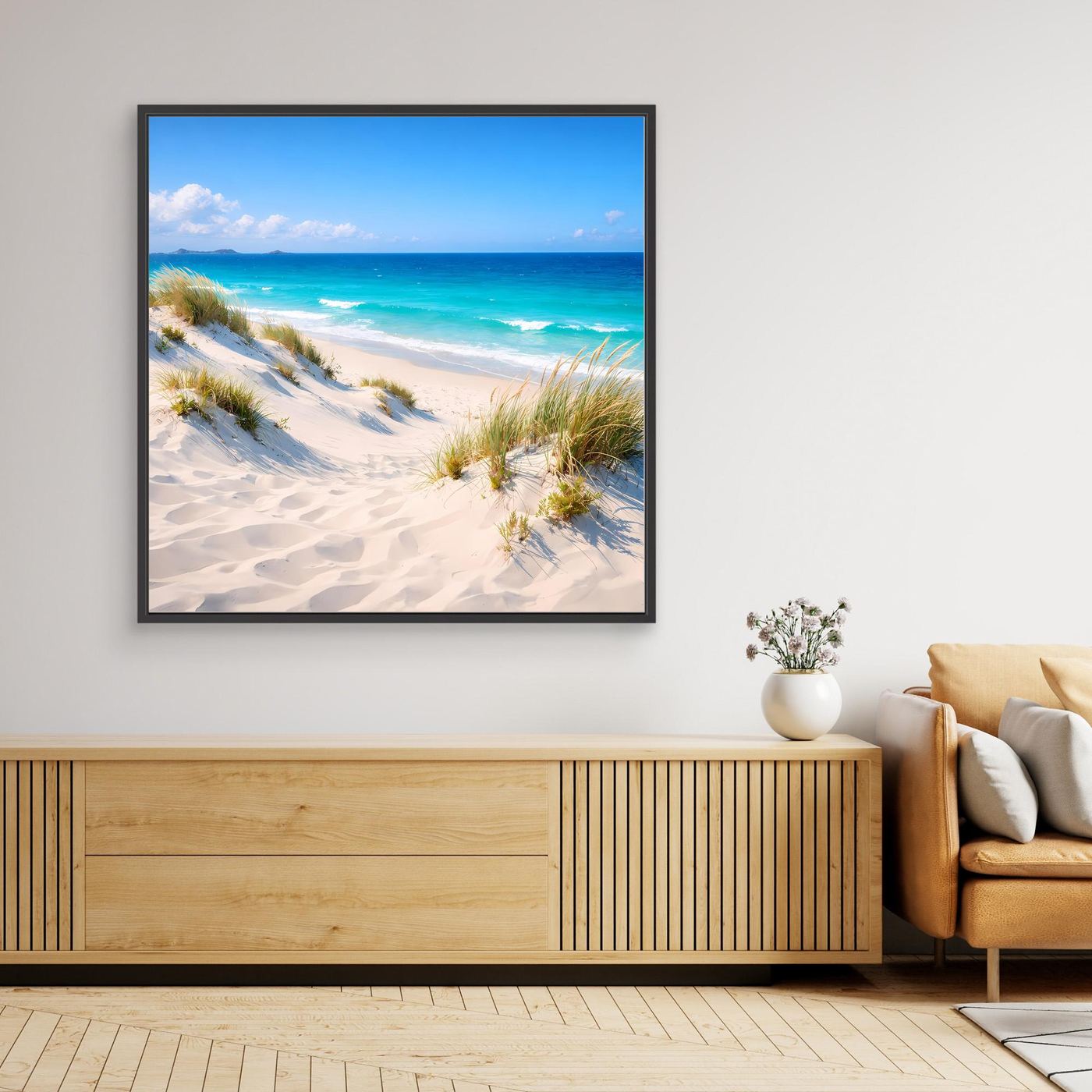 Leinwandbild mit Stranddünen und türkisfarbenem Meer, schwarzer Rahmen
