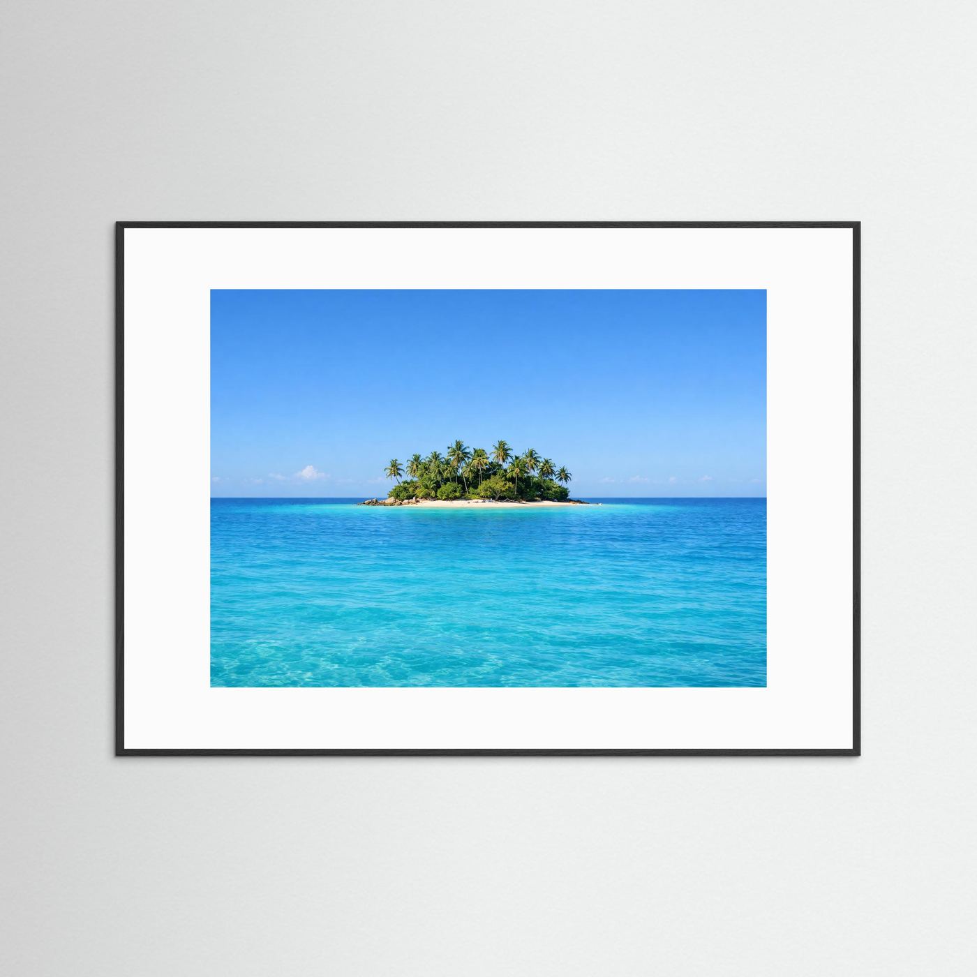 Panorama-Poster im schwarzen Rahmen mit weißer Umrandung: tropische Insel im türkisblauen Meer
