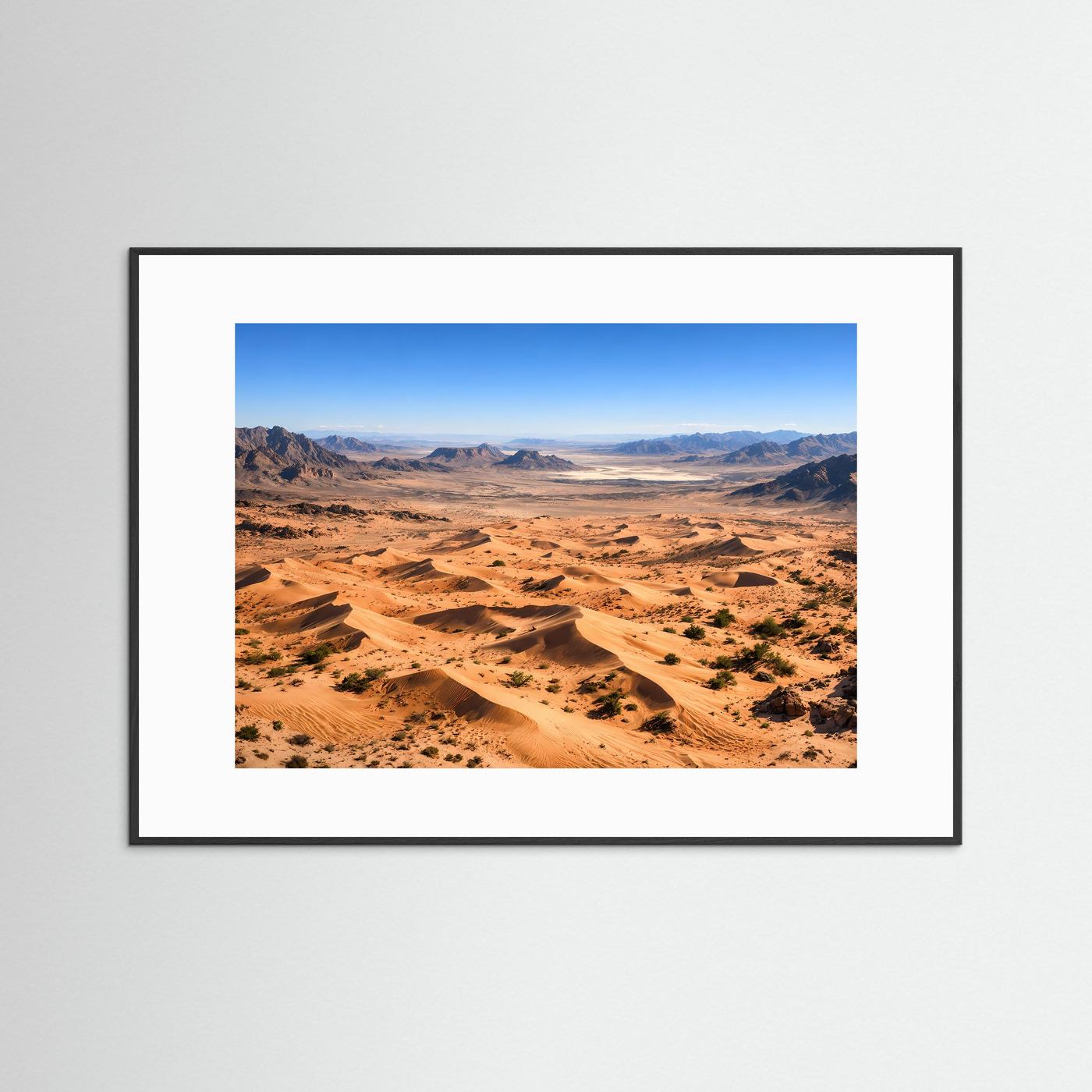 Weite Wüstenlandschaft unter blauem Himmel | Sanddünen & Wüste Panorama Poster Querformat