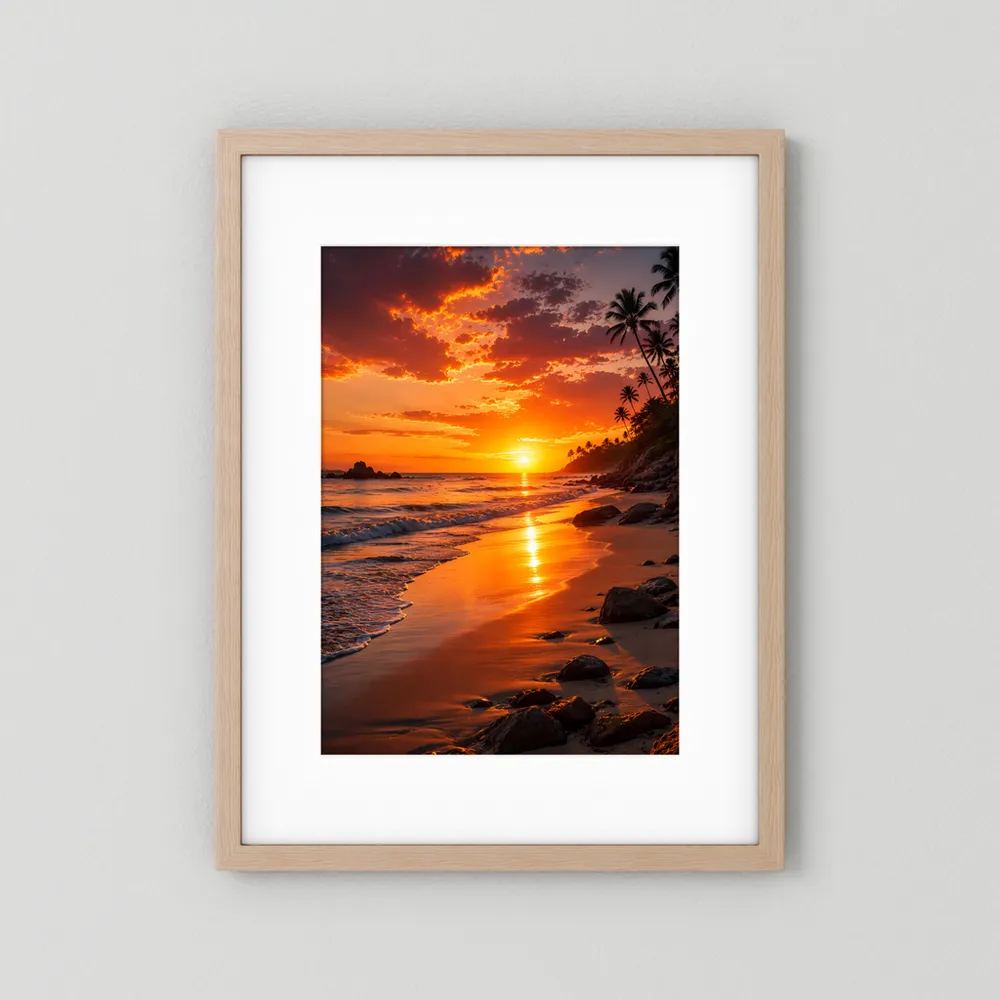 Hochformatiges Poster mit Strandsonne und Palmen, Holzrahmen mit weißem Passepartout