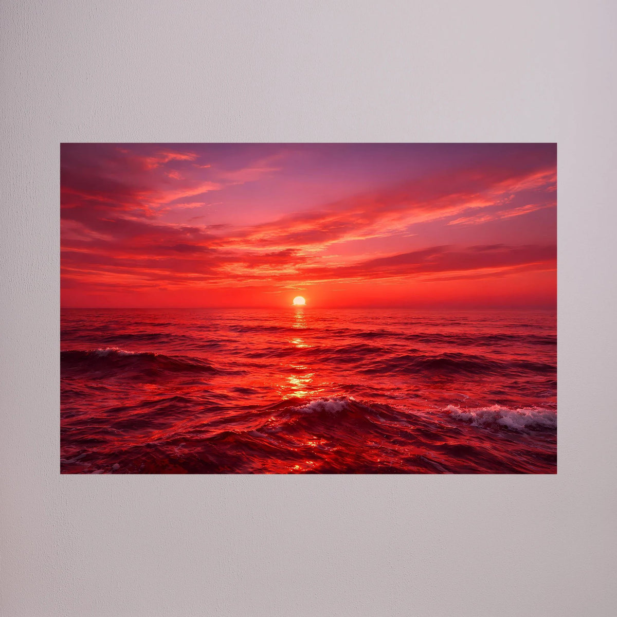 Rechteckiges Poster mit Sonnenuntergang über dem Meer, rote Wellen und tiefes Abendrot